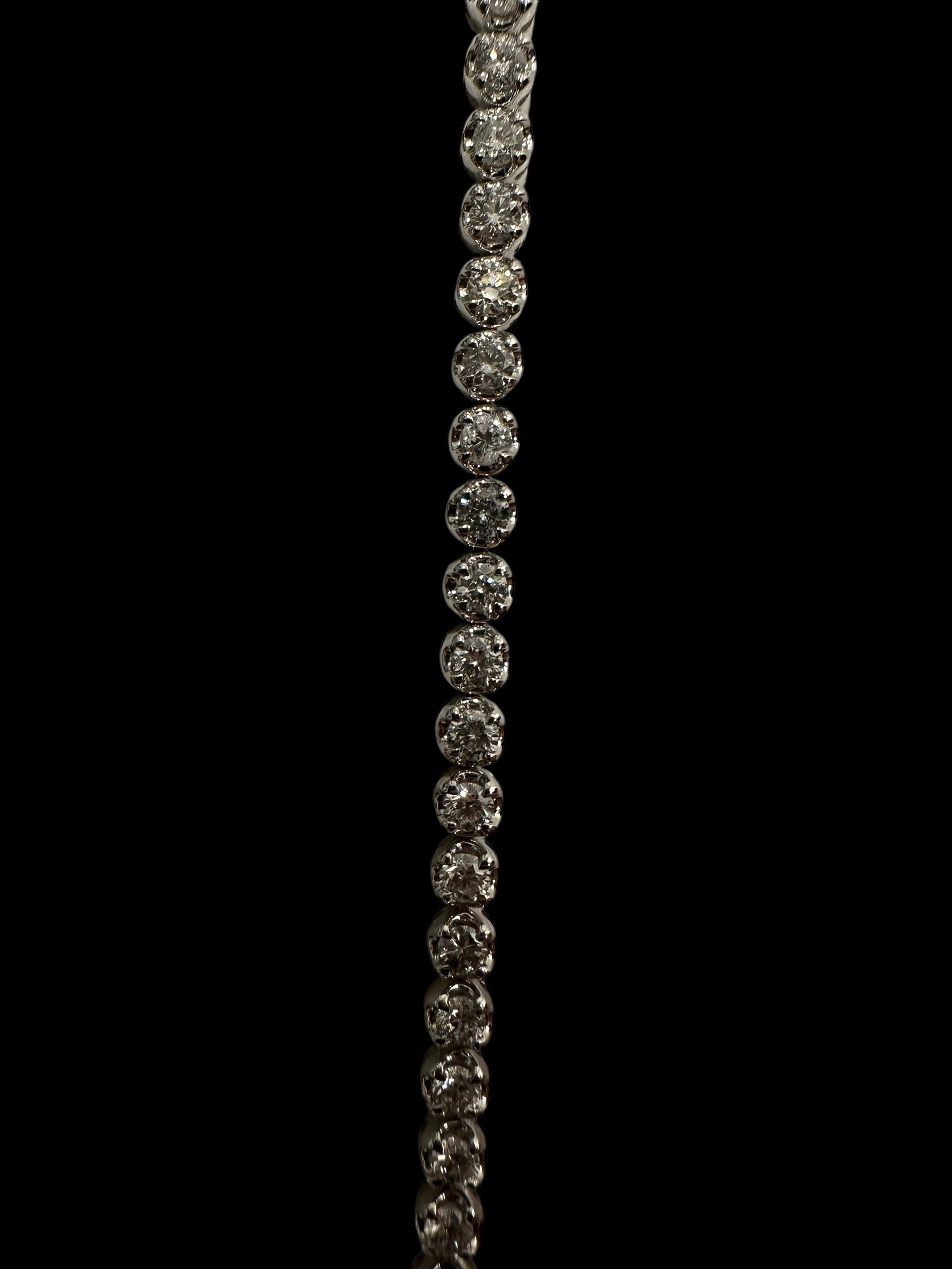 3.00ct Natural White Diamond Tennis Bracelet set in 18K Whit Gold