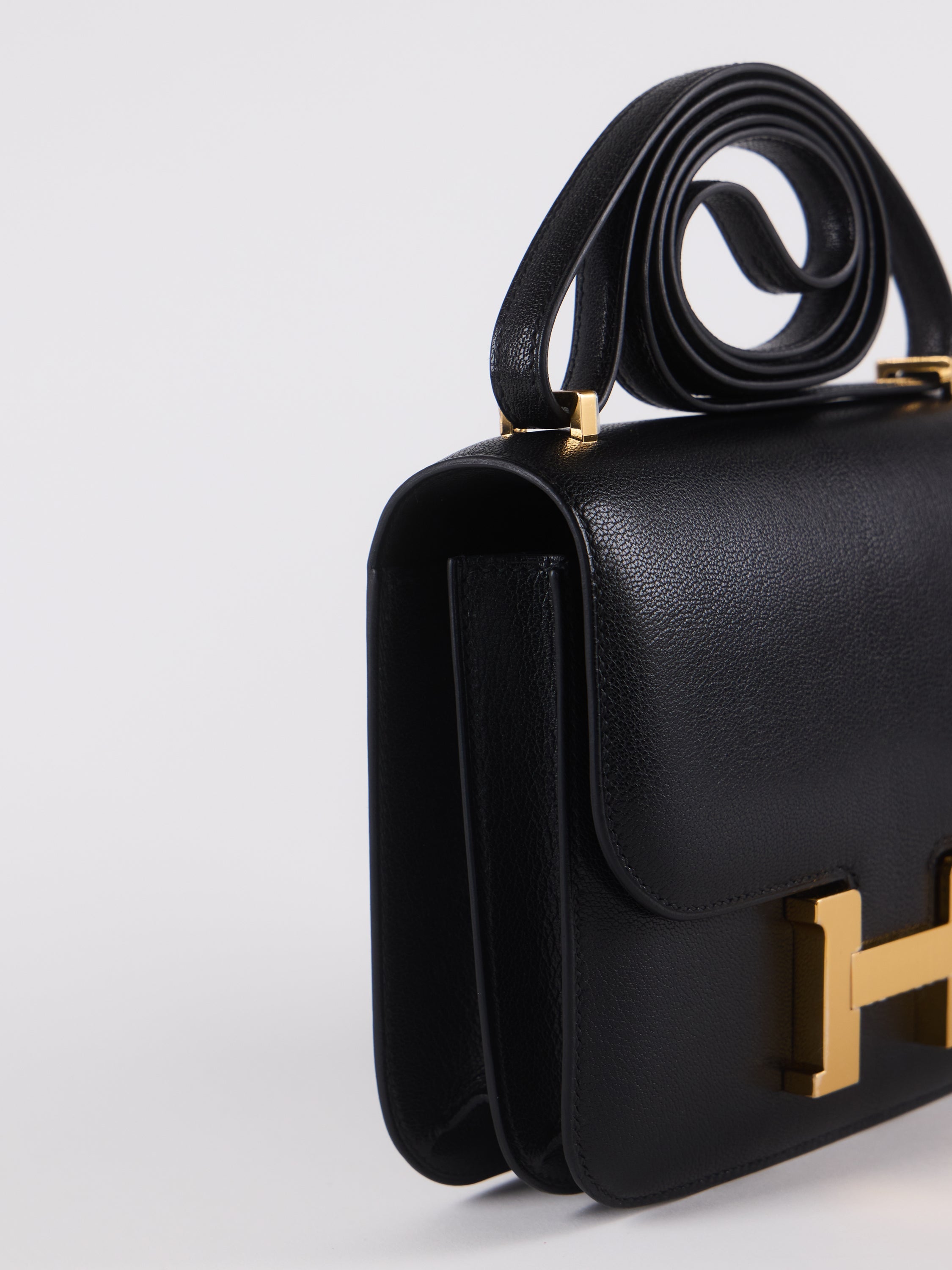 HERMÈS CONSTANCE 18CM BLACK Chevre Leather with Gold Hardware