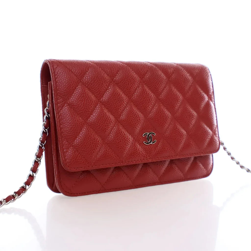 AUCTION Chanel Wallet On Chain (WOC) Red Caviar