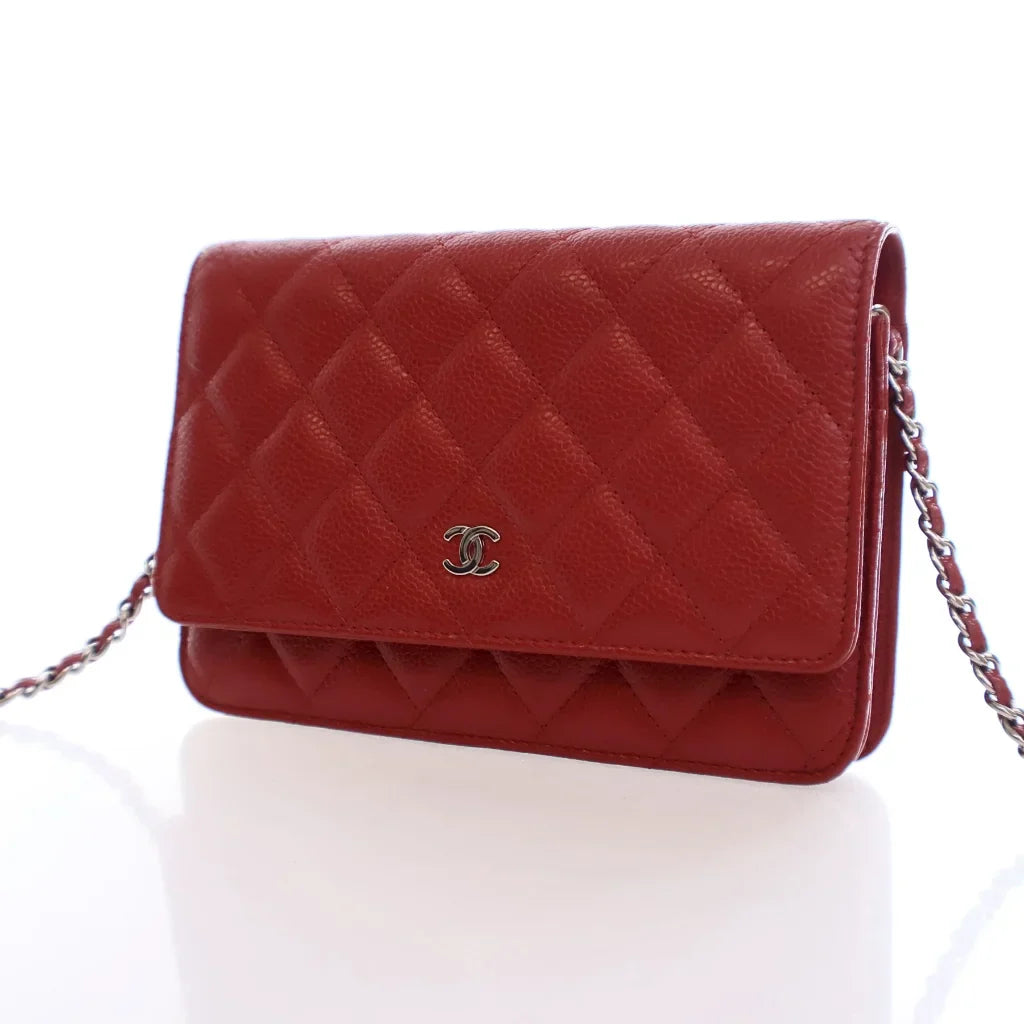 AUCTION Chanel Wallet On Chain (WOC) Red Caviar