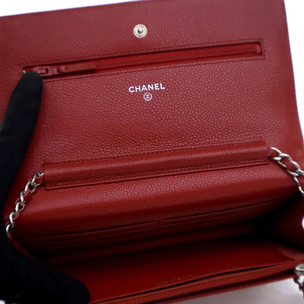 AUCTION Chanel Wallet On Chain (WOC) Red Caviar