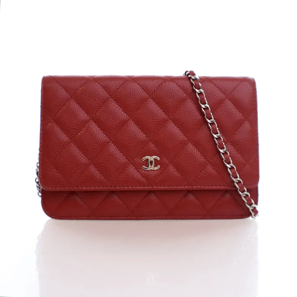 AUCTION Chanel Wallet On Chain (WOC) Red Caviar