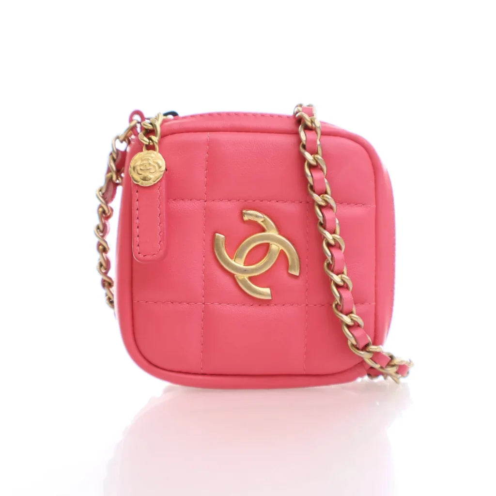 Chanel Diamond Pouch Mini Pink Lambskin