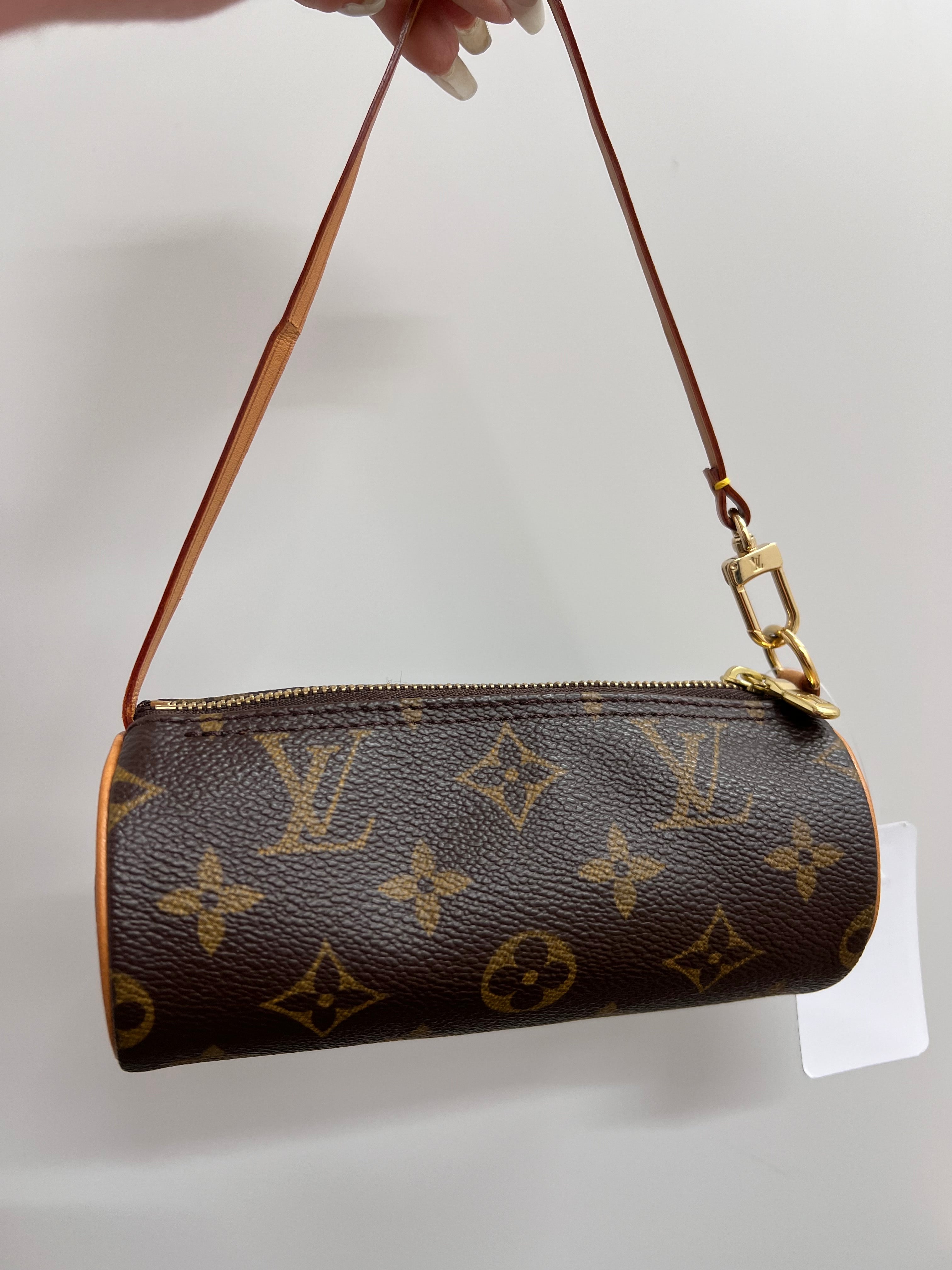 LOUIS VUITTON Papillon Pouch B1108N8Y8B