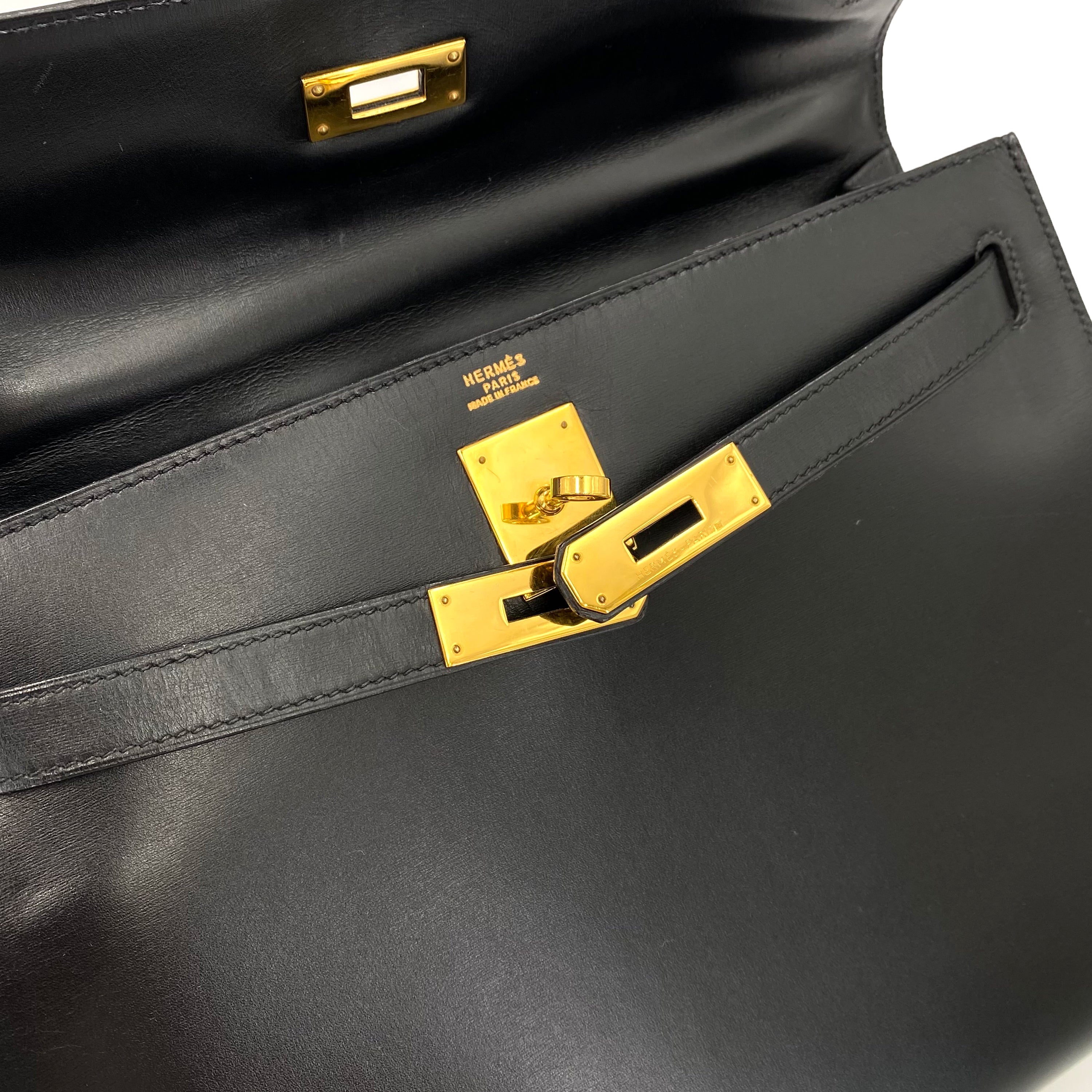 *AUCTION* Hermès Vintage Kelly 32 Sellier Black Boxcalf GHW #V 90234350