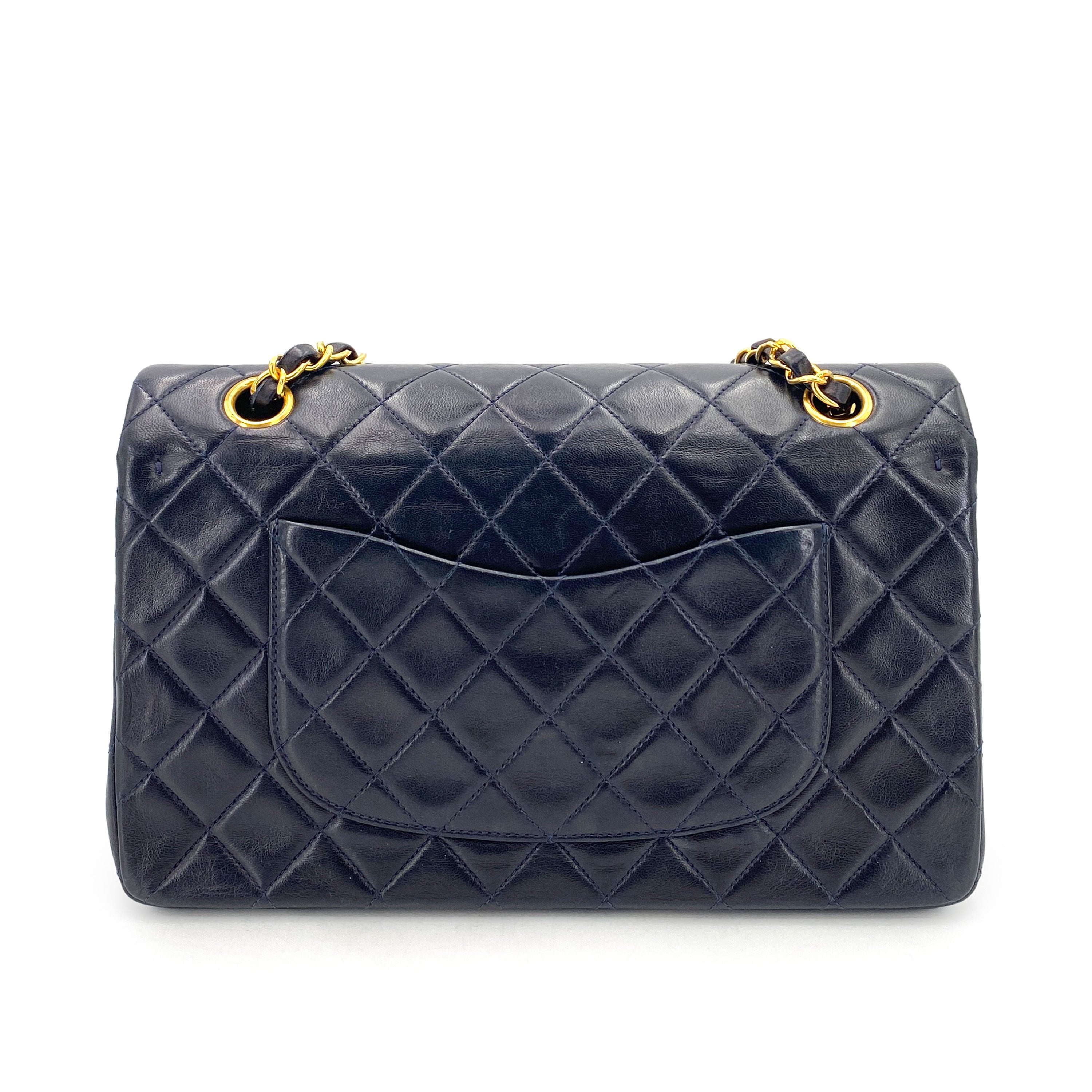 CHANEL VINTAGE CLASSIC FLAP MEDIUM CHAIN SHOULDER BAG NAVY LAMB SKIN 90248126