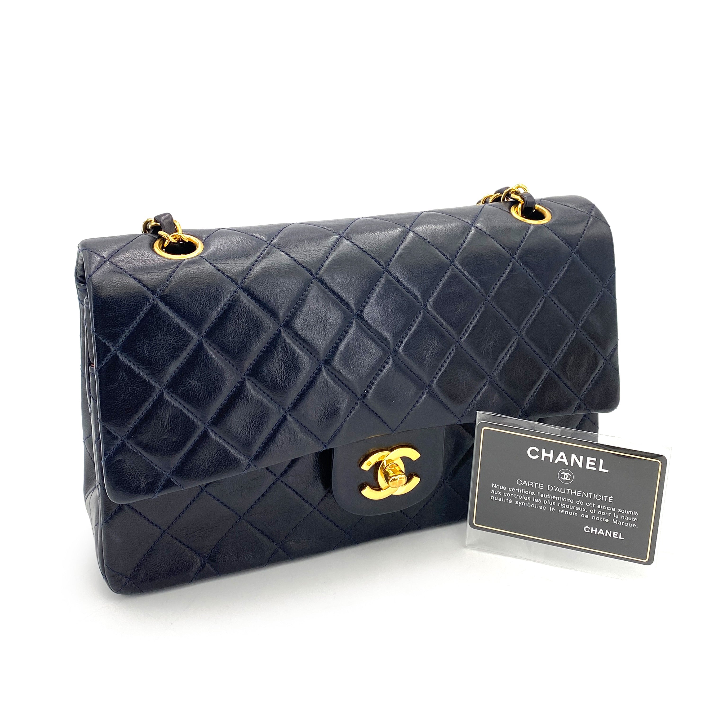 CHANEL VINTAGE CLASSIC FLAP MEDIUM CHAIN SHOULDER BAG NAVY LAMB SKIN 90248126