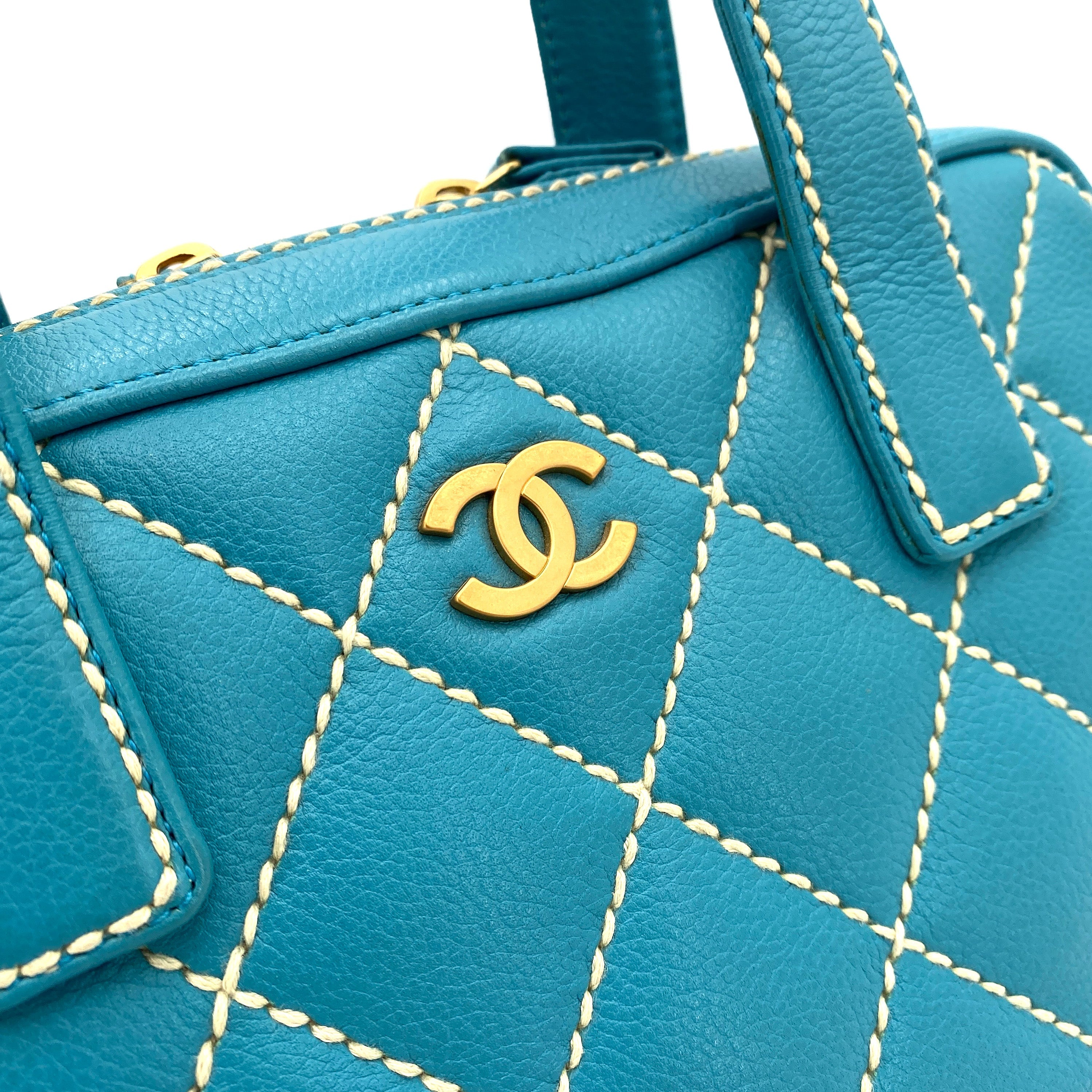 CHANEL VINTAGE WILD STITCH HAND BAG BLUE LAMB SKIN 90249039