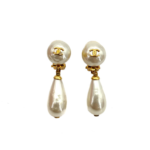 CHANEL VINTAGE EARRINGS SWING FAKE PEARL 90258833