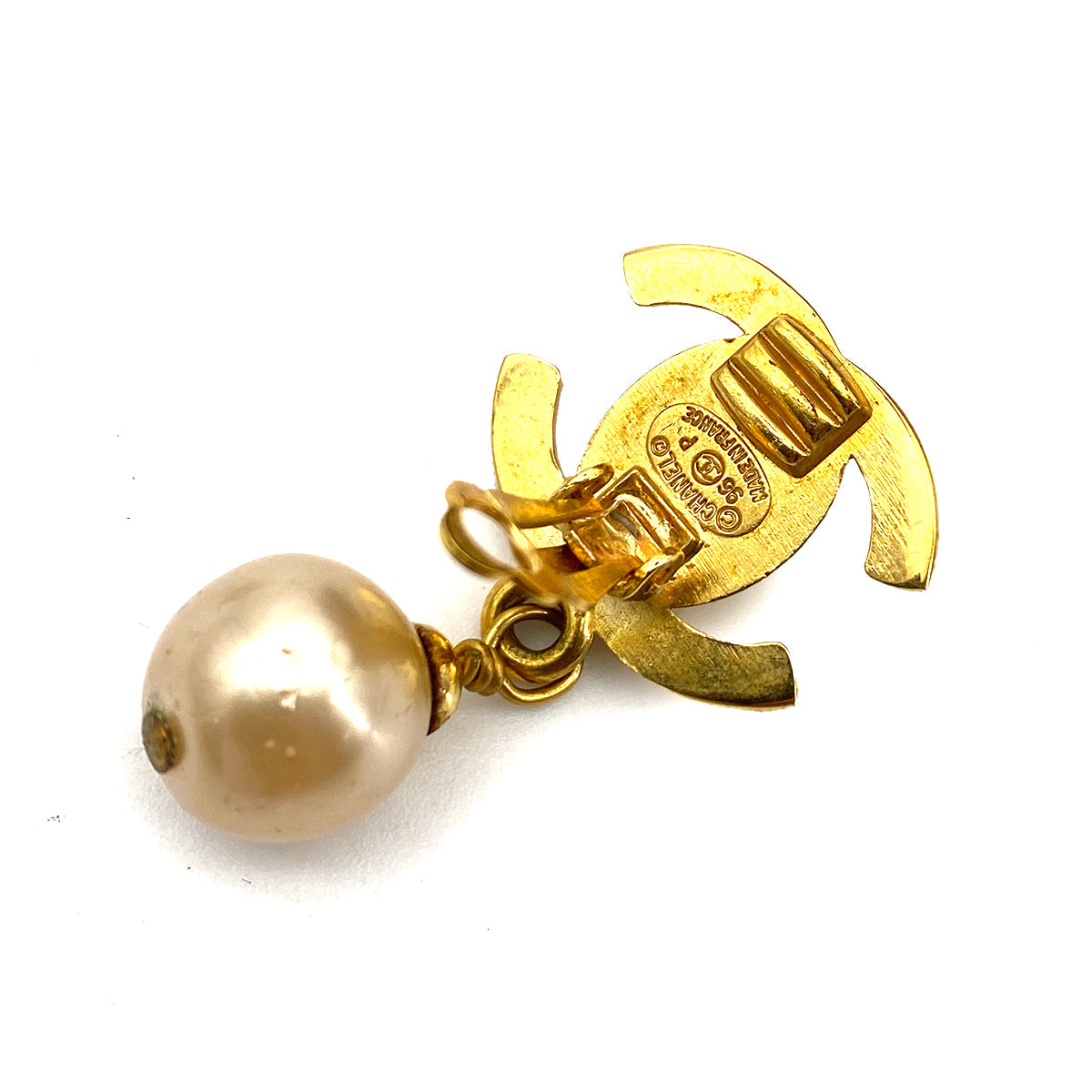 CHANEL VINTAGE EARRINGS TURN LOCK SWING PEARL ACCESSORY 96A 90256938