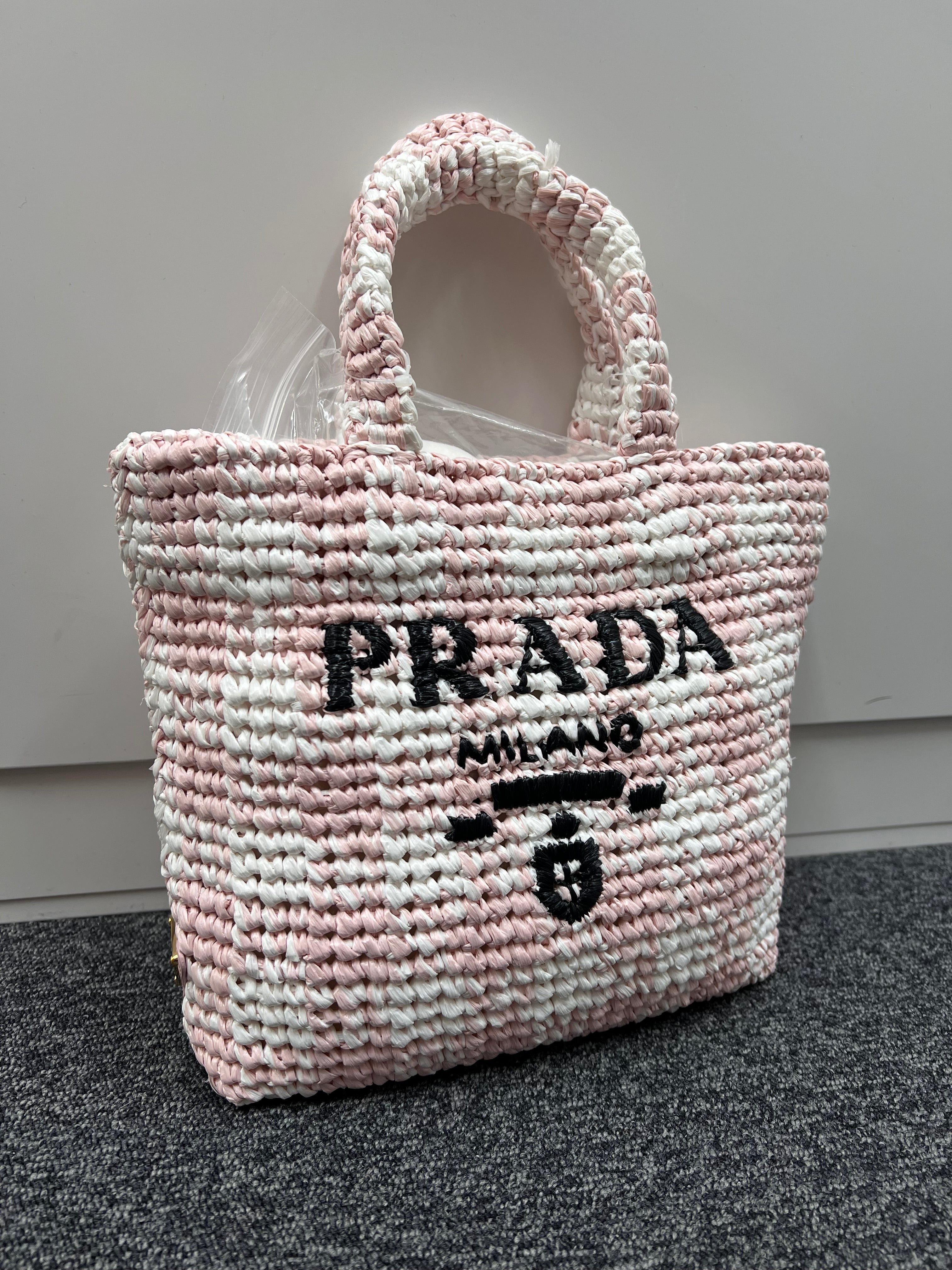 PRADA Small Crochet Tote Raffia Pink B11047UUXG