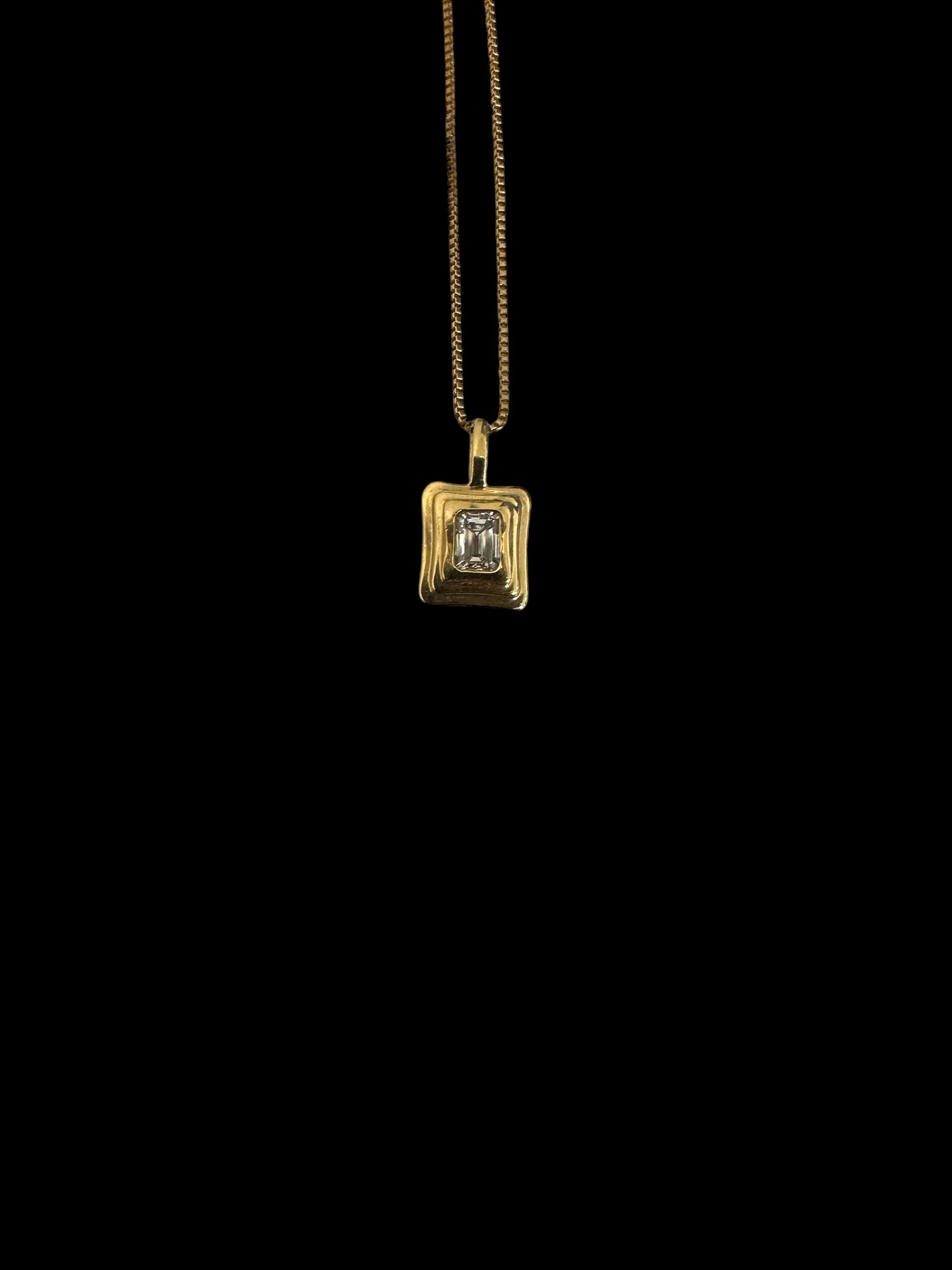 Emerald Cut Diamond Set in 18K Yellow Gold Necklace