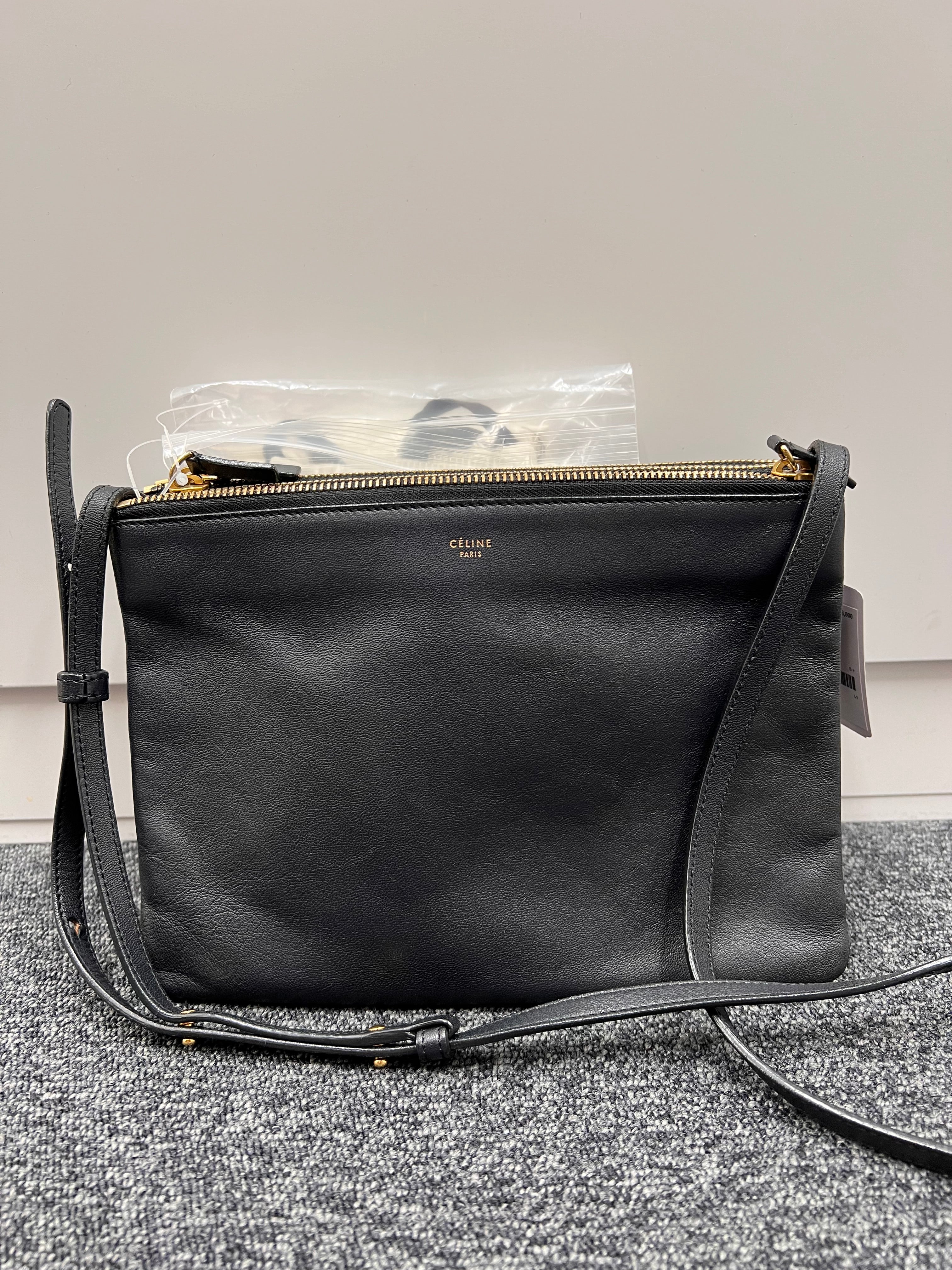 CELINE Trio Shoulder Bag Lambskin Black B1104L7XLU