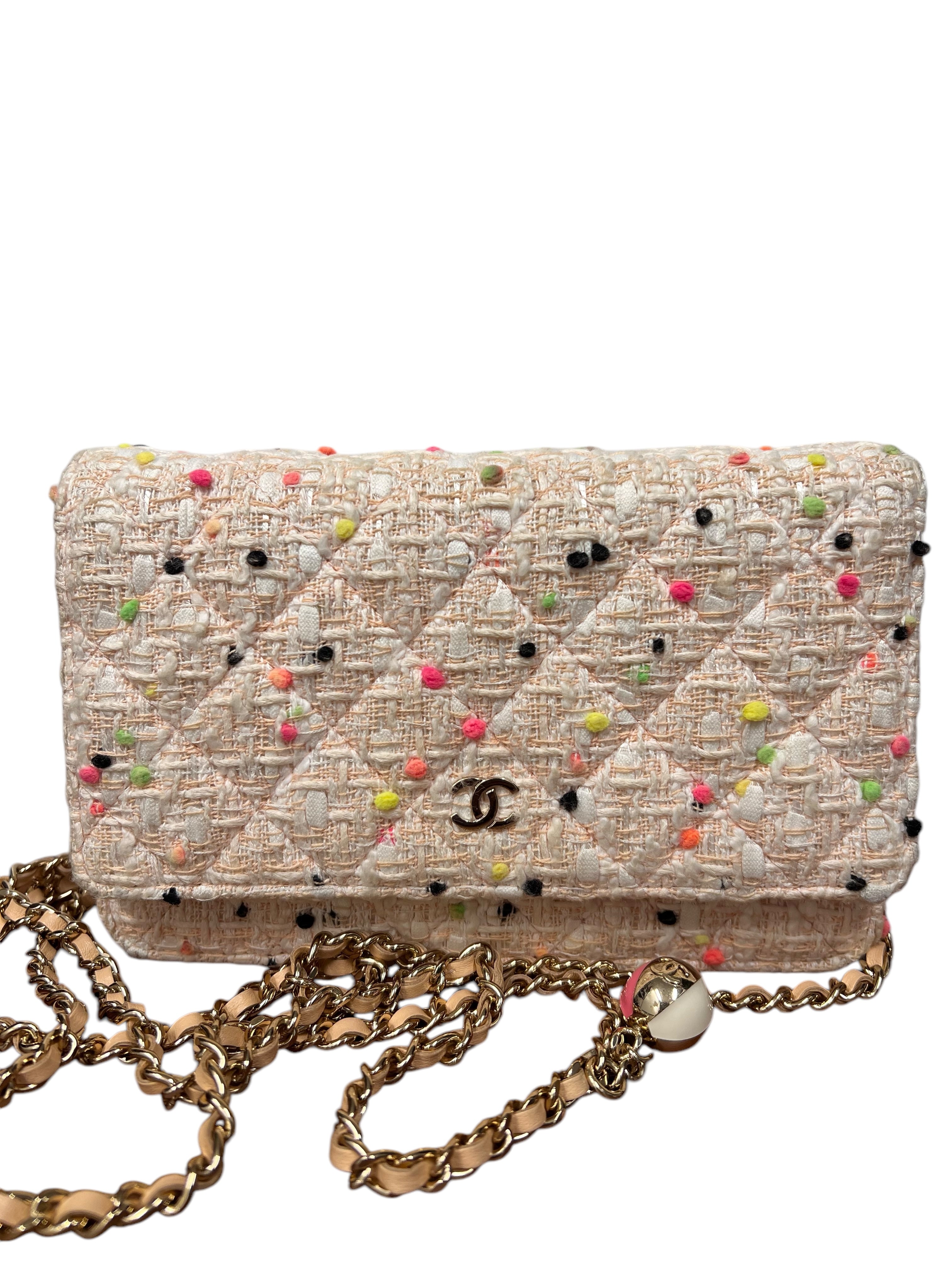 CHANEL Matelasse Chain Wallet Tweed White/Pink GHW B1011QHCKK