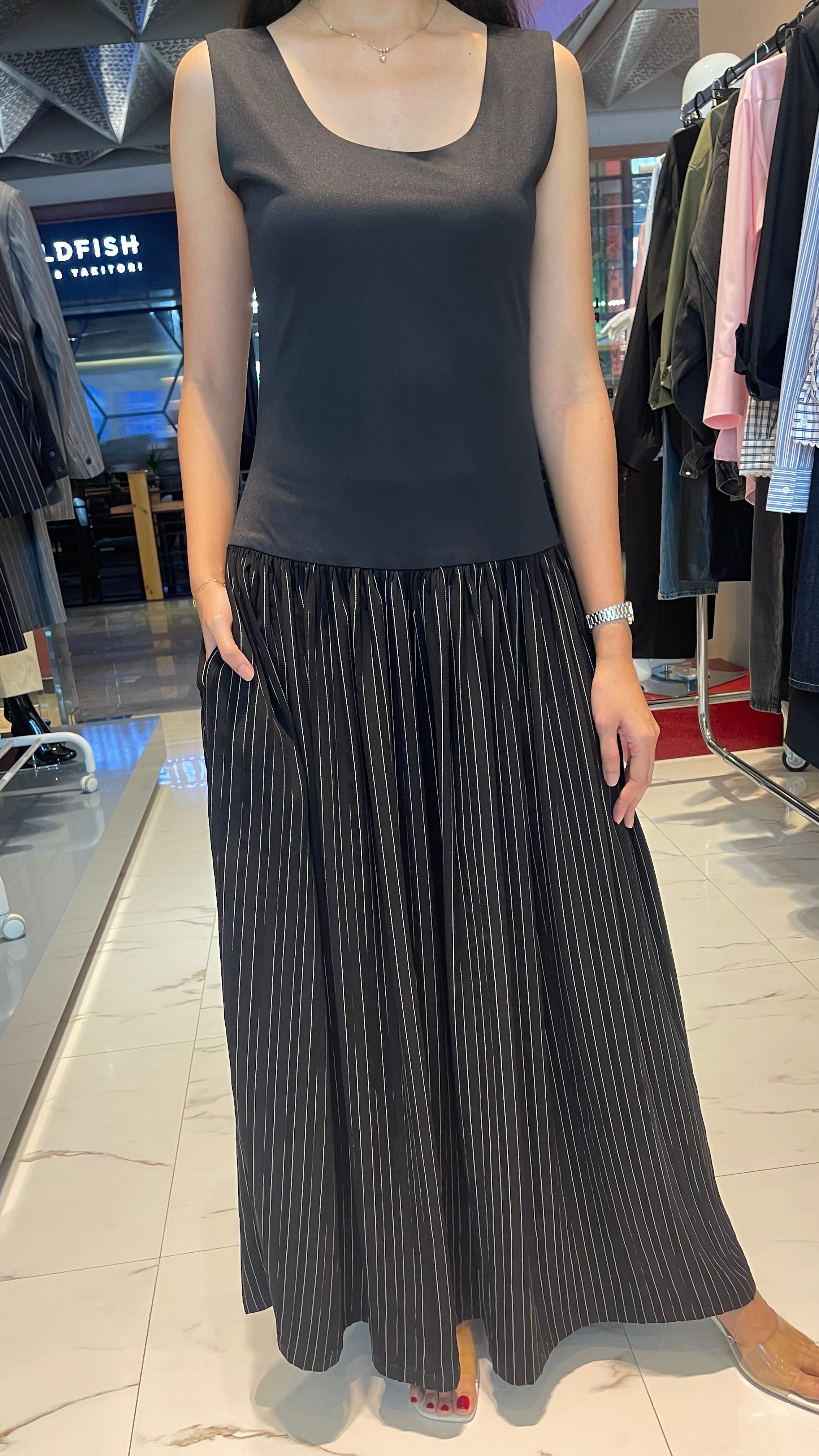 SLEEVELESS PINSTRIPE DRESS (بنطلون) “KIAKIA”