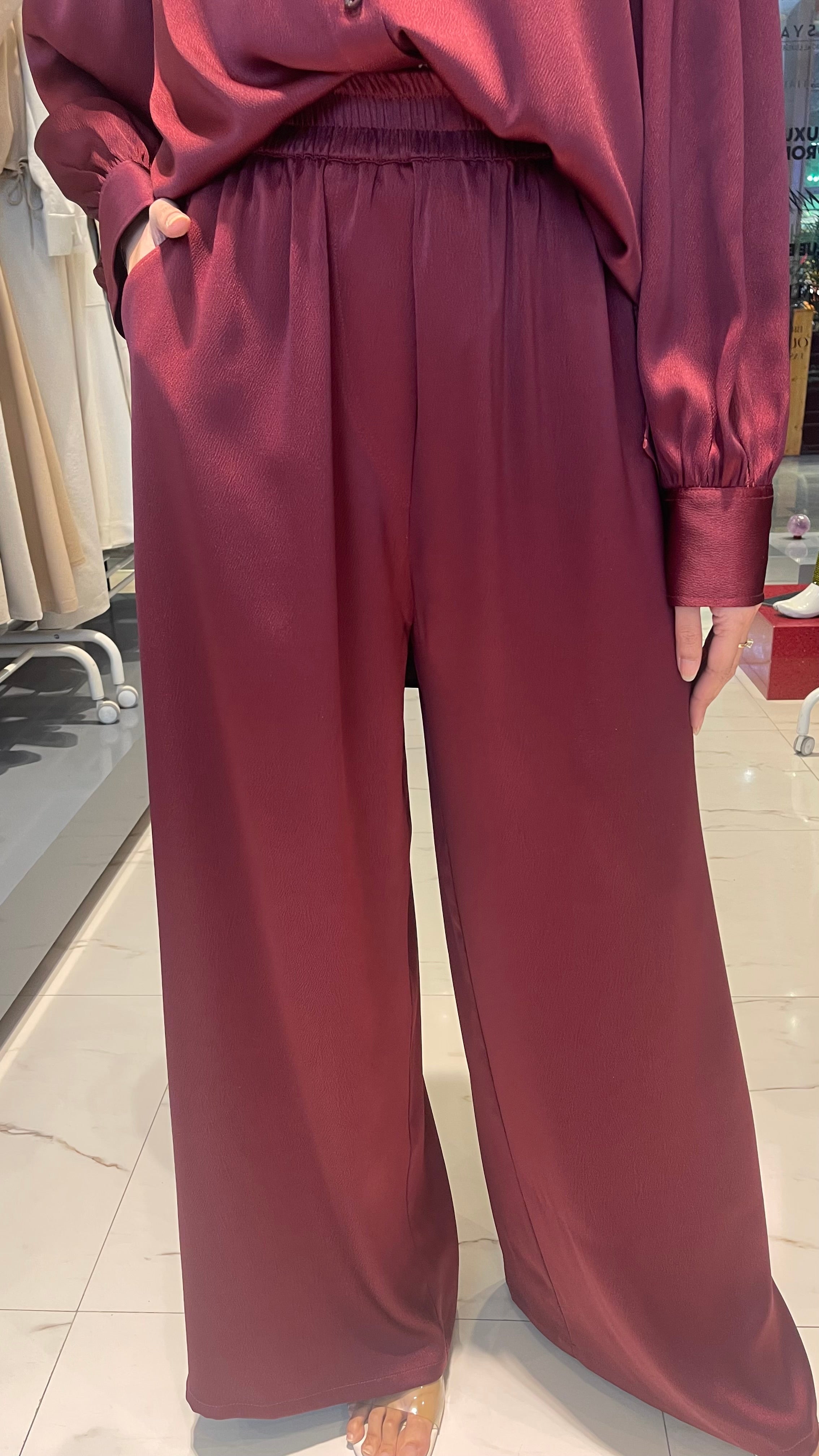 LOOSE FIT ELASTICATED TROUSERS (بنطلون) “PEEP”