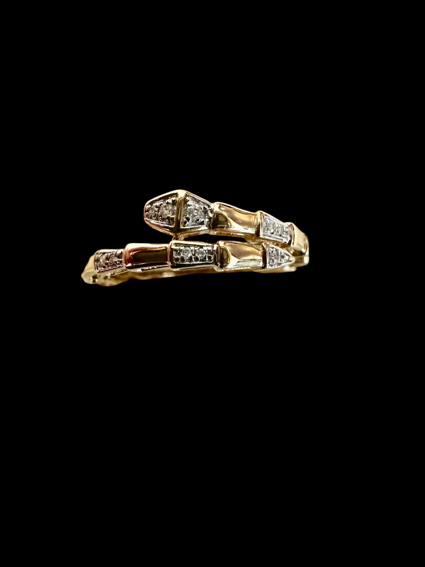 Natural Diamond Serpent Ring set in 18K Yellow Gold