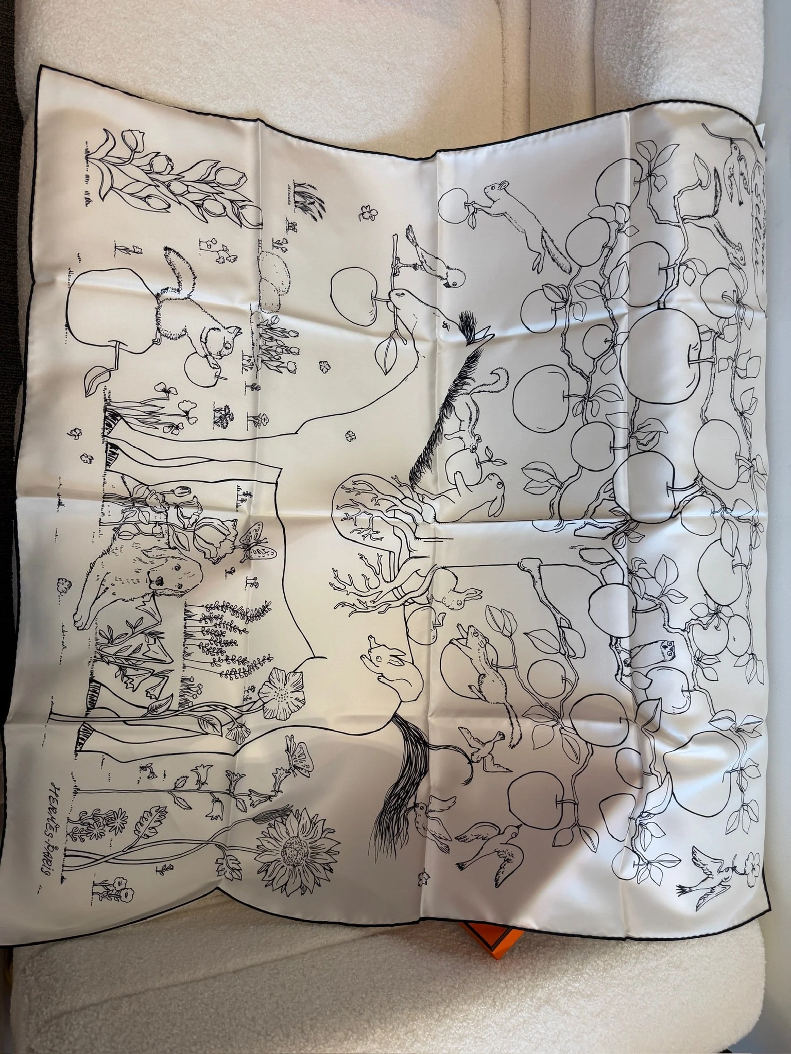 Hermes Le Pommier Sellier scarf 90 blanc / noir