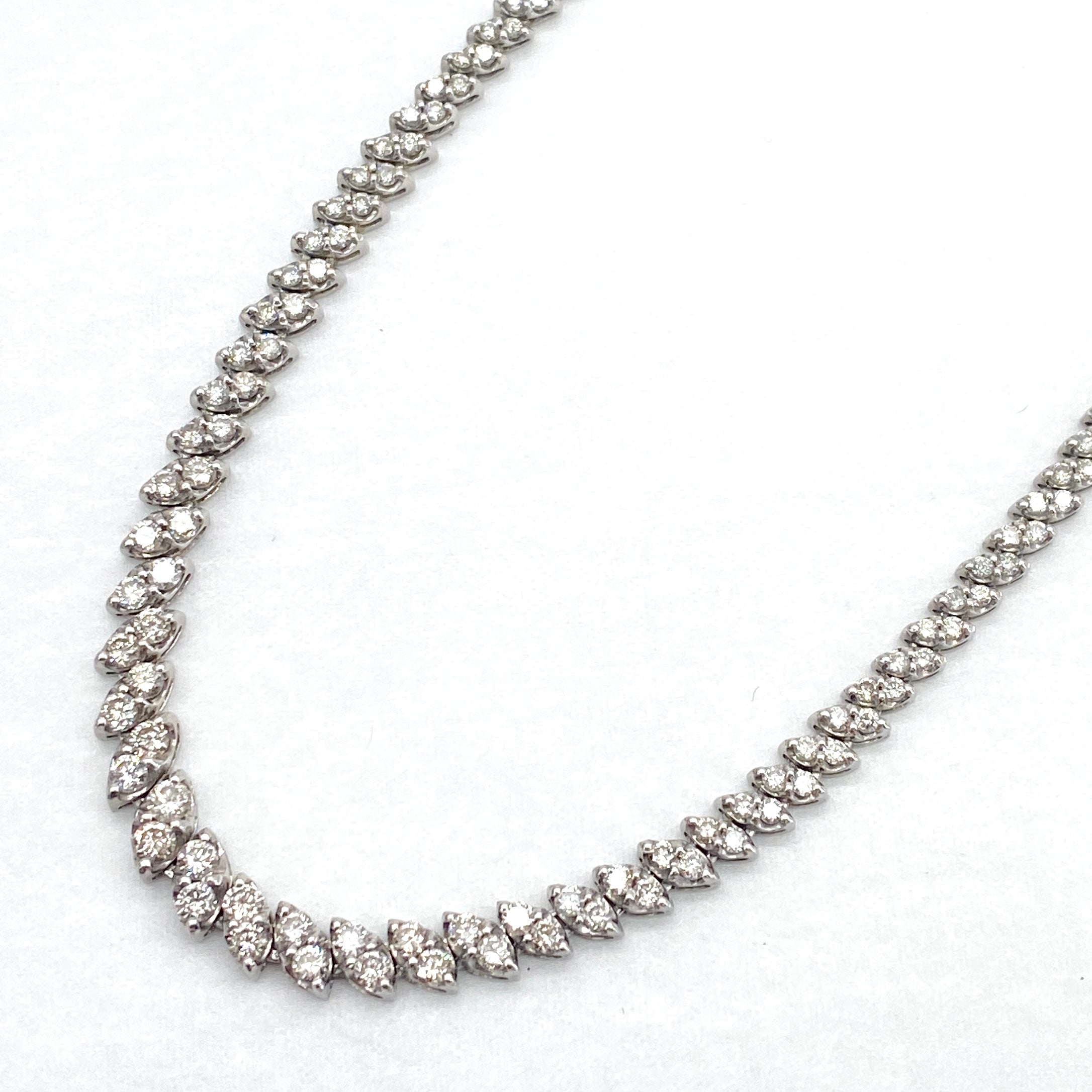 Pt900 Diamond Necklace D5.0 27.1g 54353