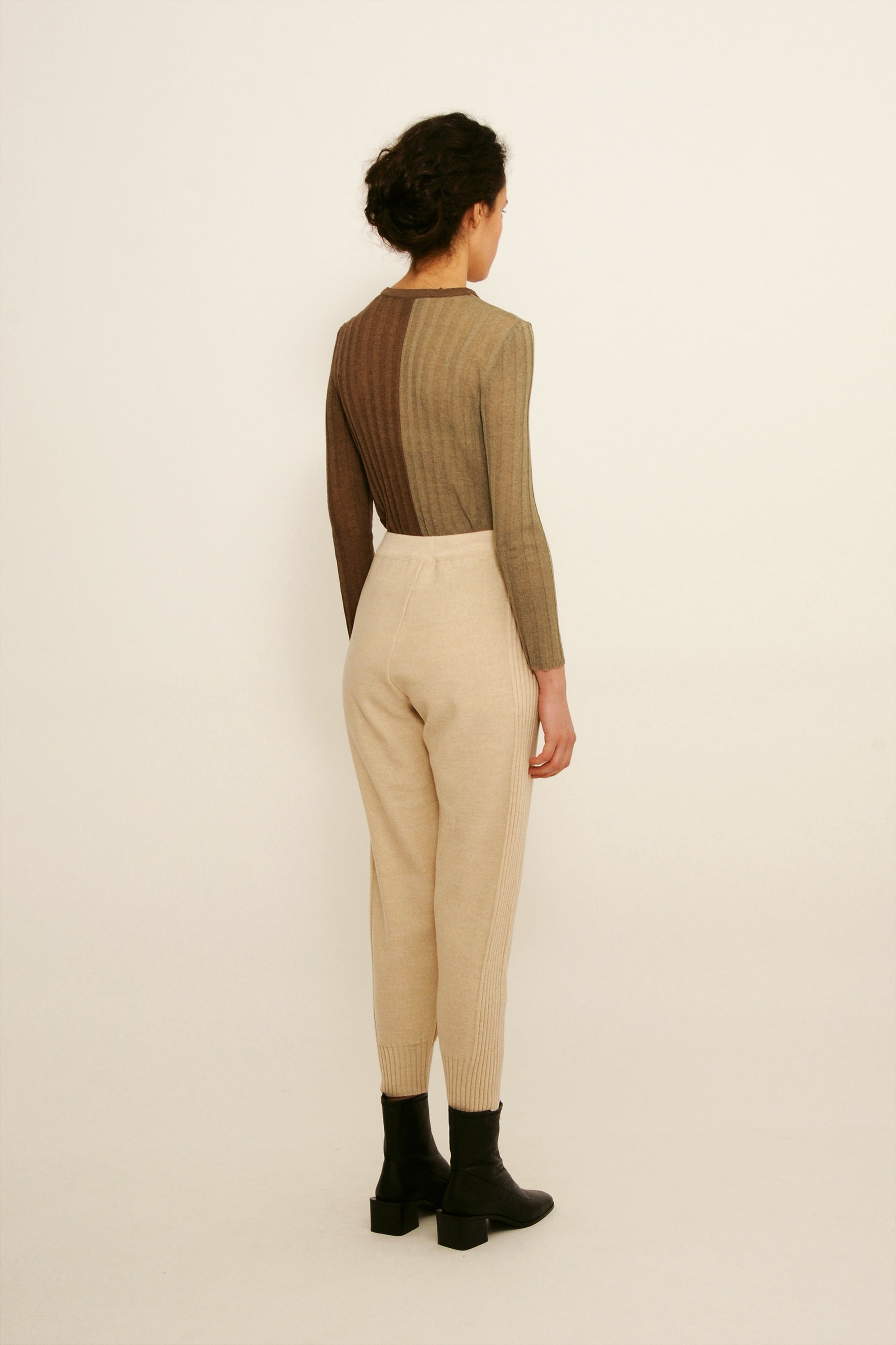 LOOSE FIT ALONDRA SET (SWEATER & TROUSERS)