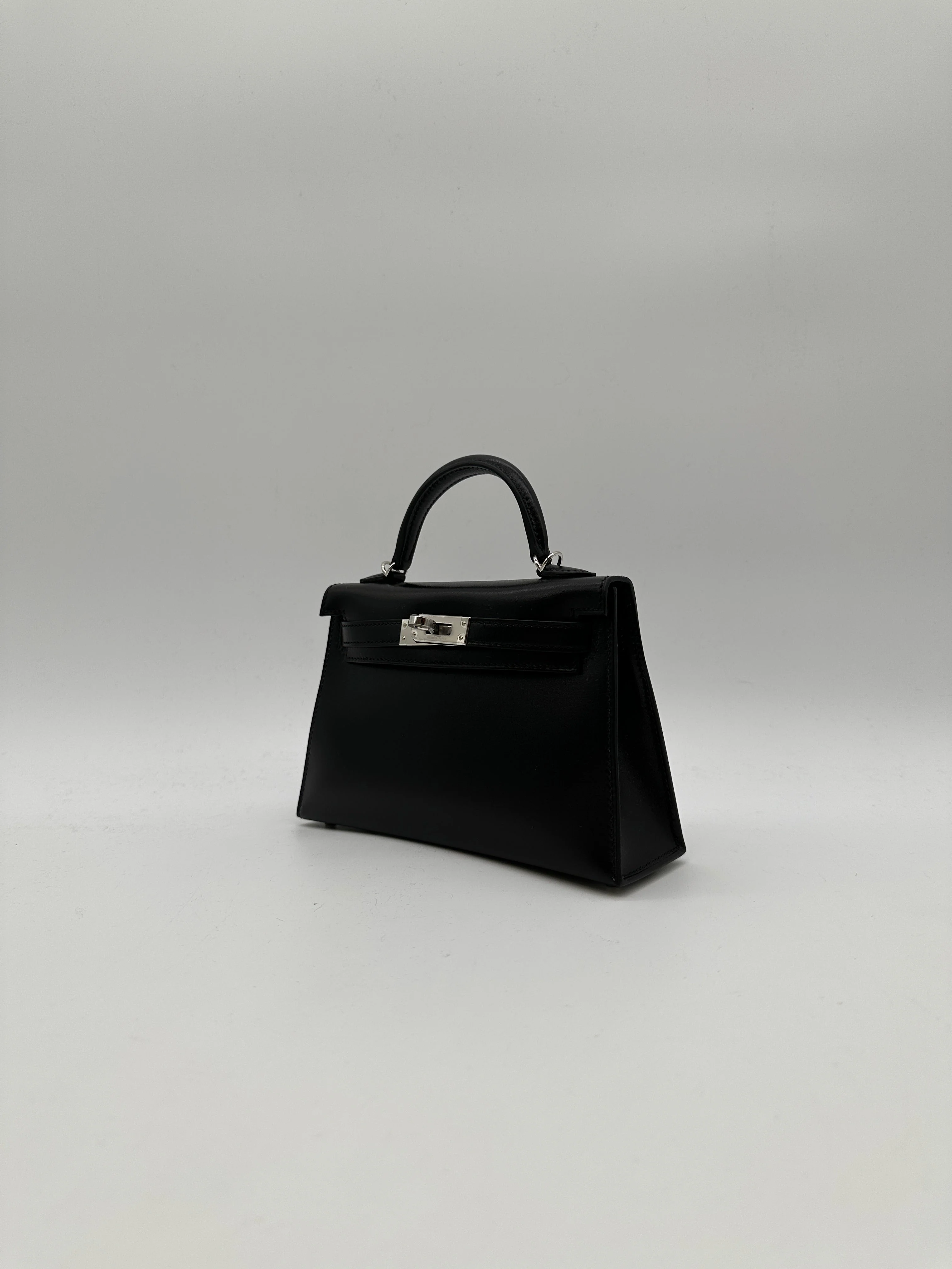 Hermès Mini Kelly Black Box LeatherPalladium Hardware