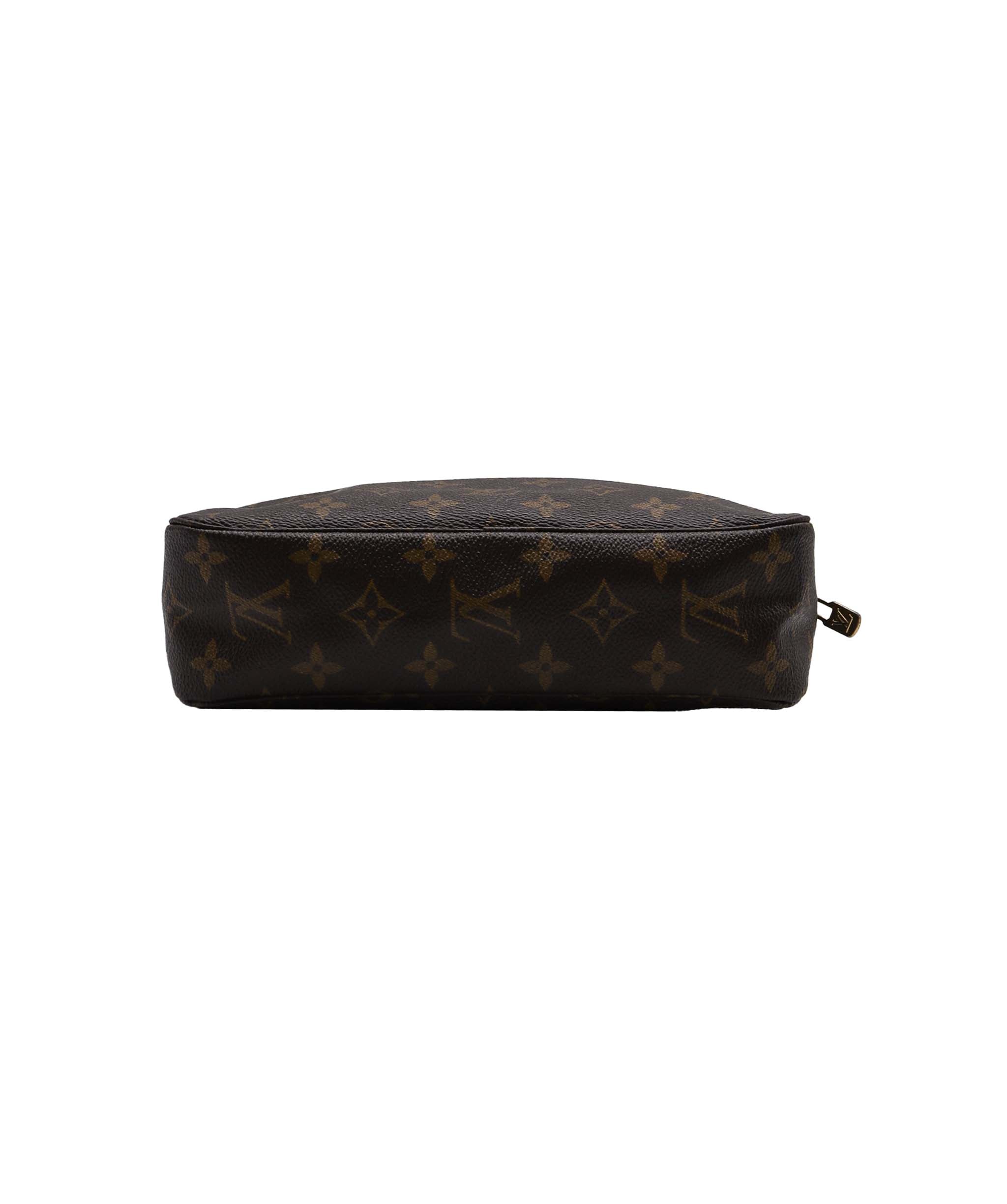 LOUIS VUITTON Monogram Trousse Toilette 23 Clutch Bag - DXBV0151