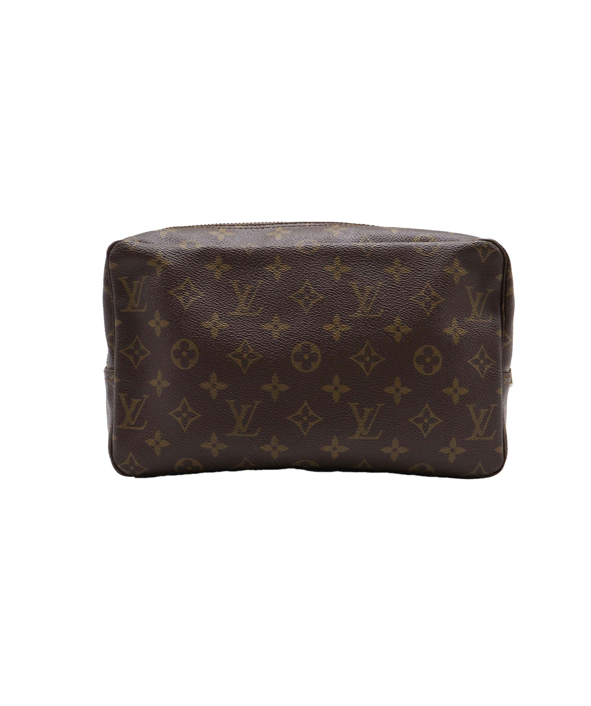 LOUIS VUITTON Monogram Trousse Toilette 28 Clutch Bag - DXBV0140