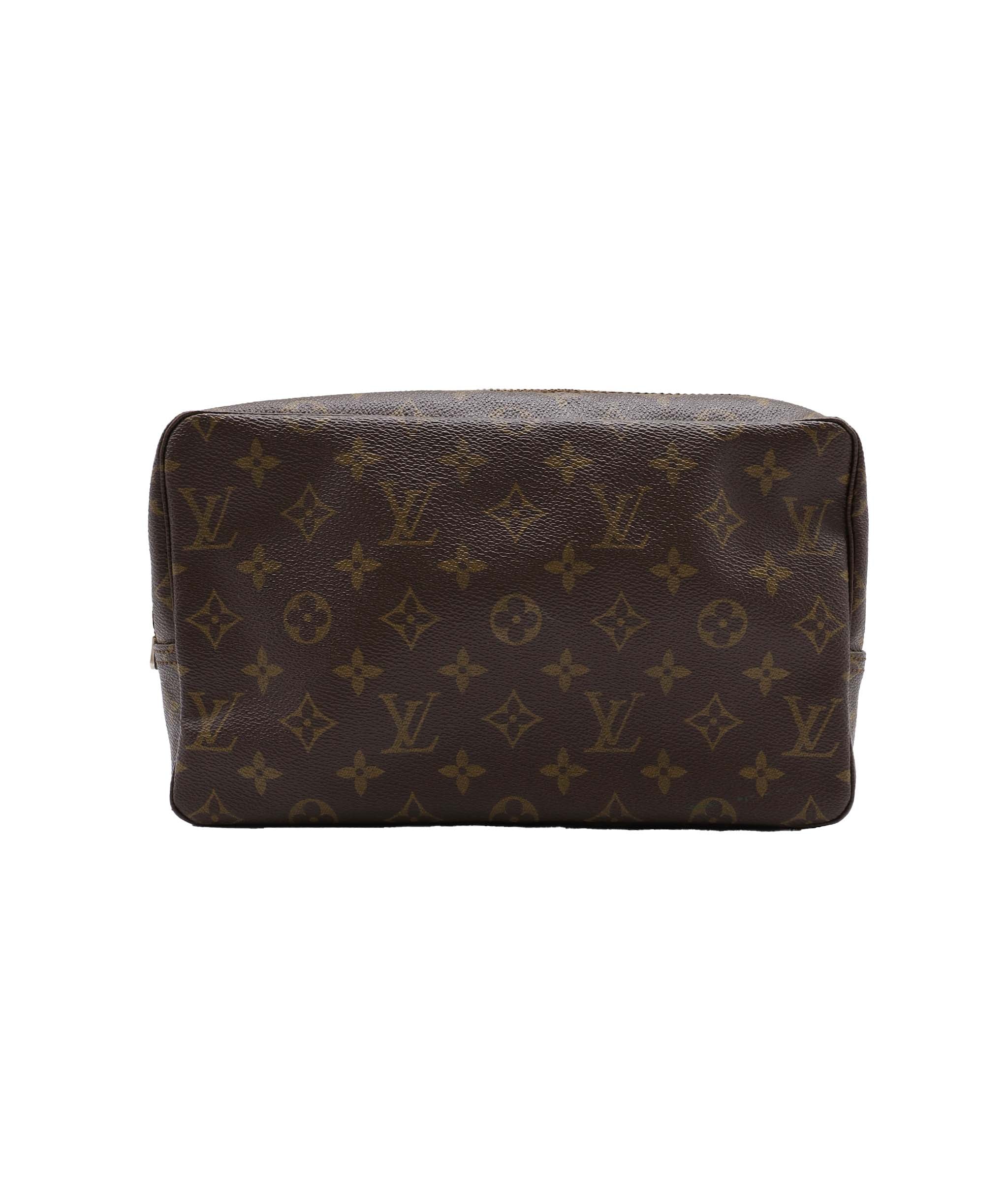 LOUIS VUITTON Monogram Trousse Toilette 28 Clutch Bag - DXBV0140