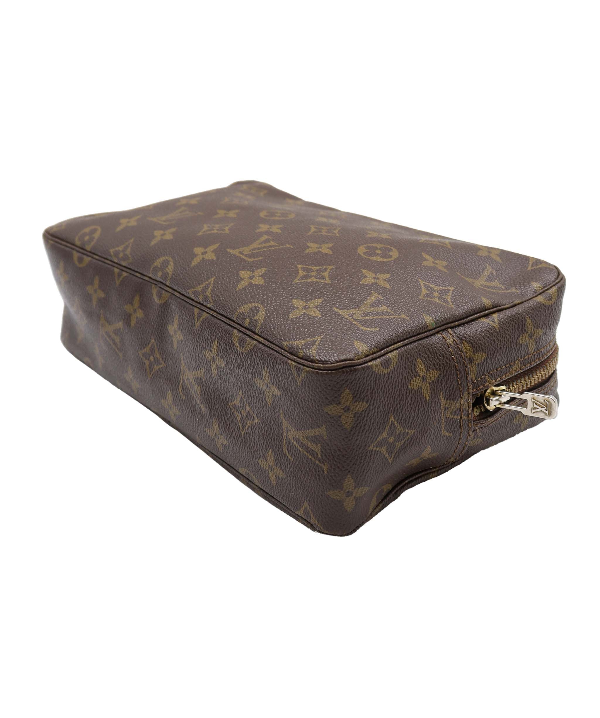 LOUIS VUITTON Monogram Trousse Toilette 28 Clutch Bag - DXBV0140