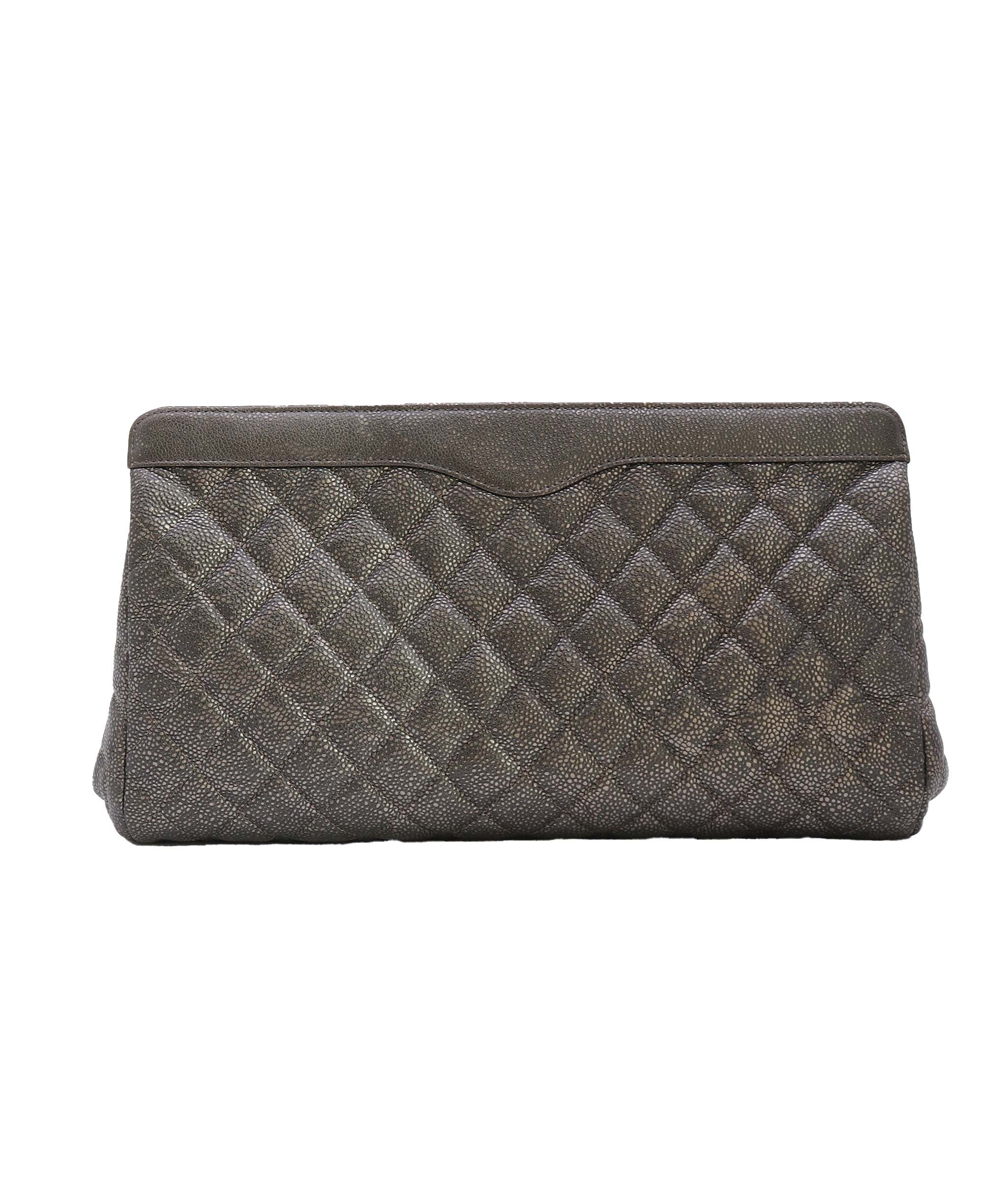 Chanel Silver Caviar Clutch DXBK0002