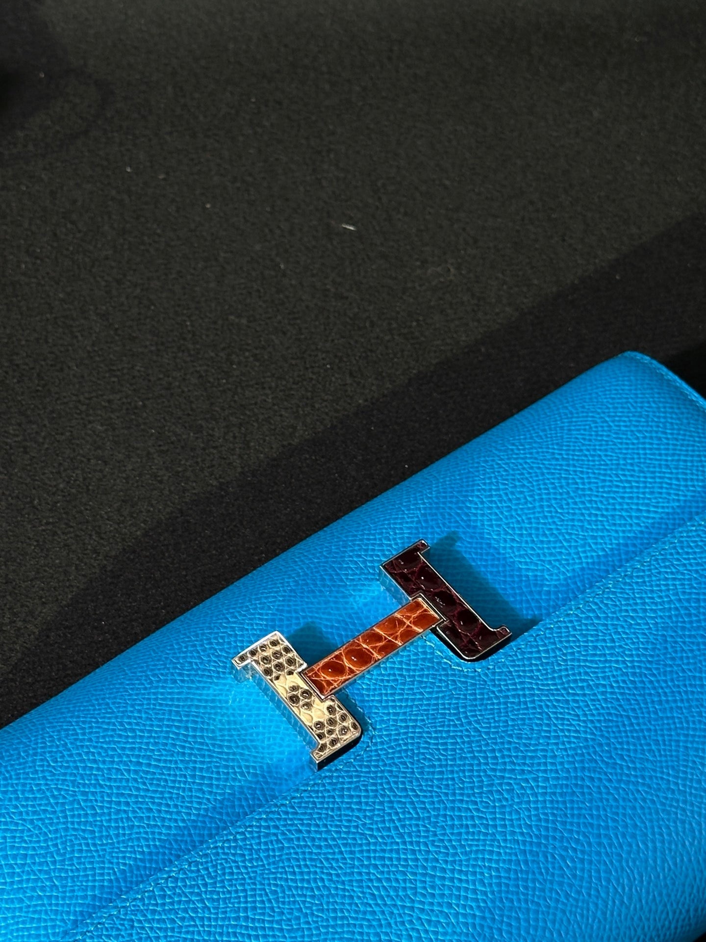 Hermès Constance Long To Go Epsom Florida Blue Exotic Hardware Stamp Z – Full Set