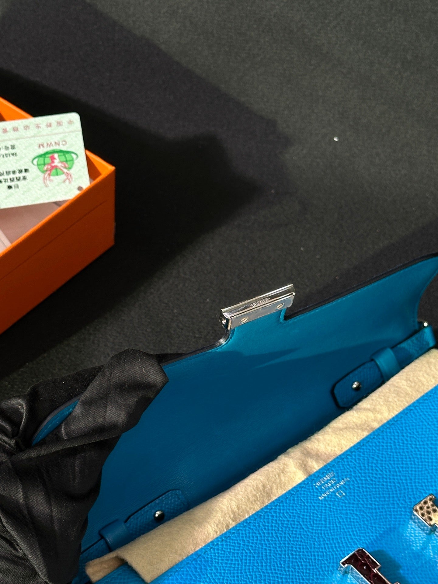 Hermès Constance Long To Go Epsom Florida Blue Exotic Hardware Stamp Z – Full Set