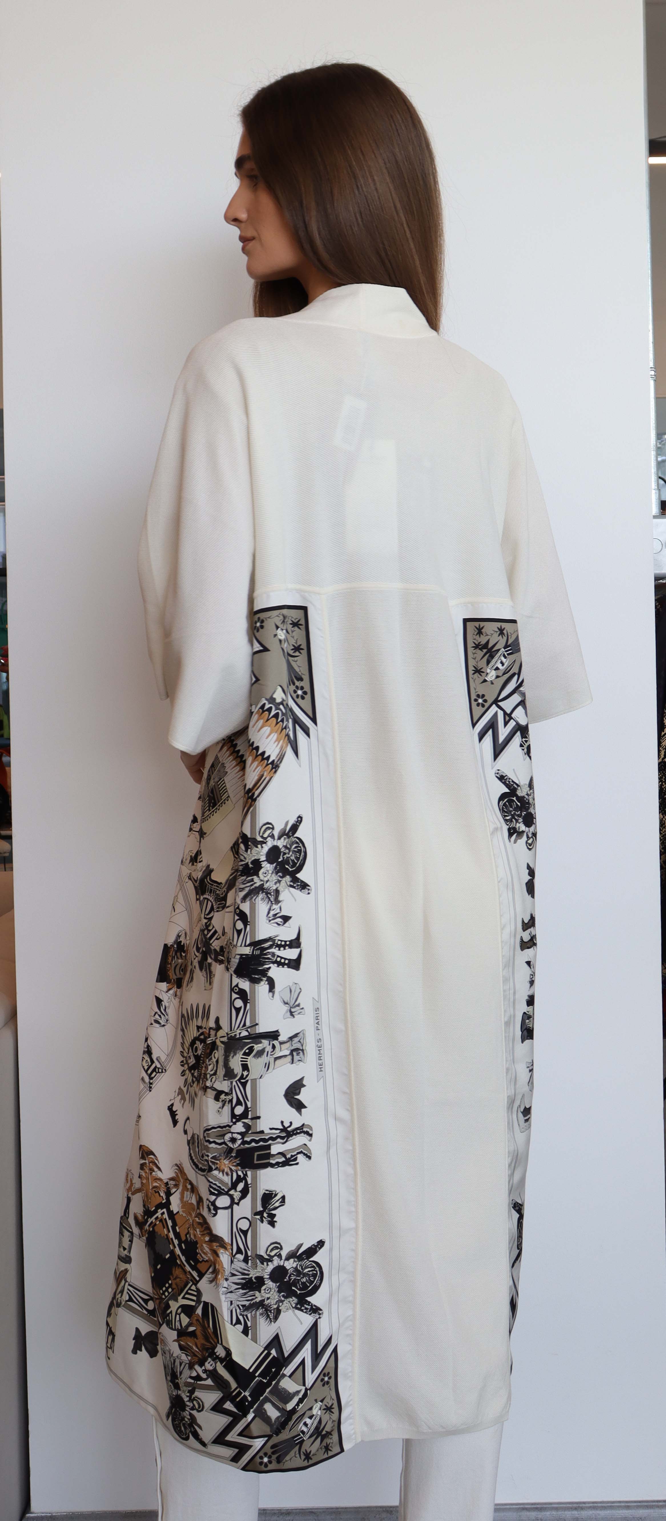 Hermes Robe WW45105 Off White DXBS2316