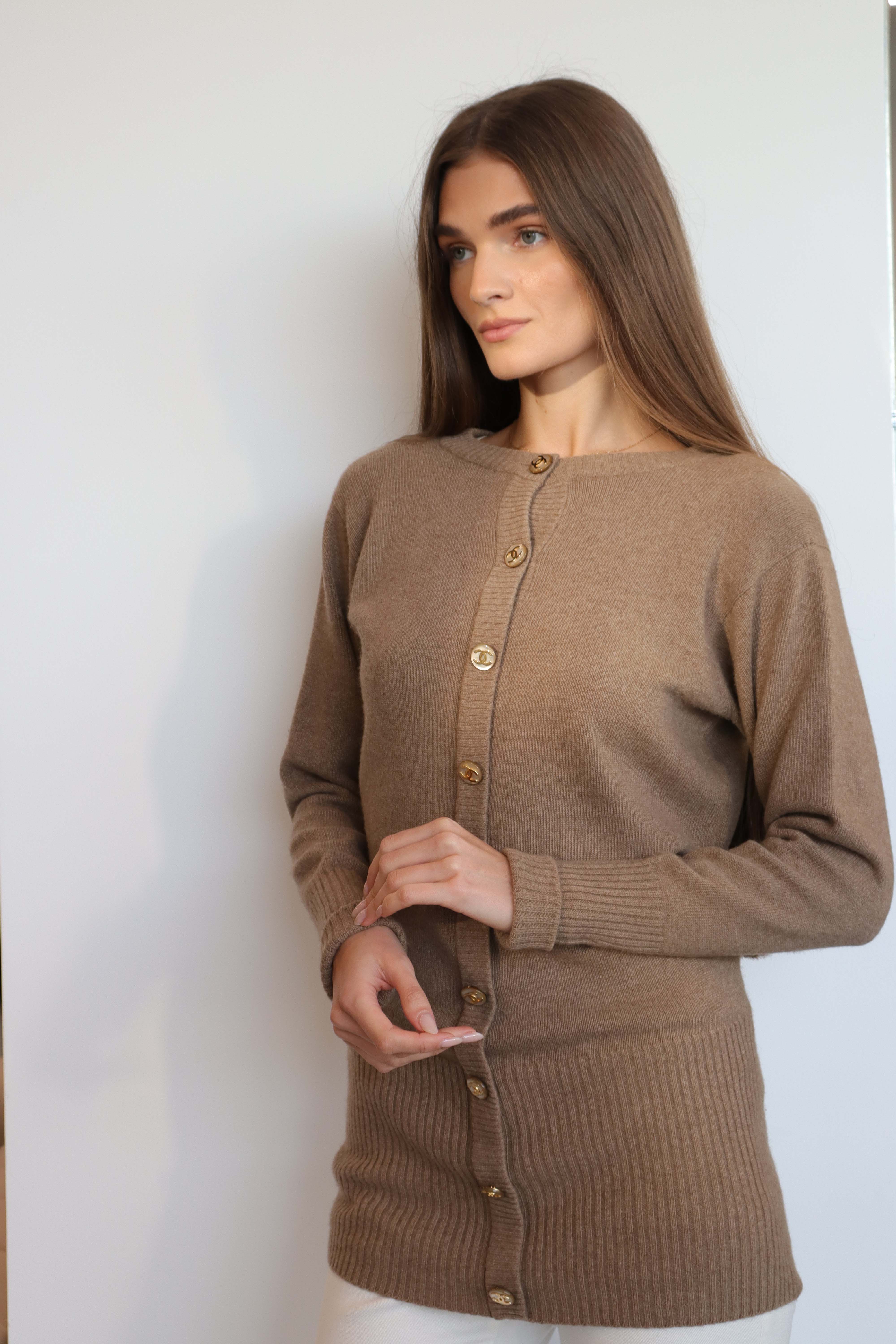 Chanel Back Logo Button Sleveve Knit Brown DXBS2002