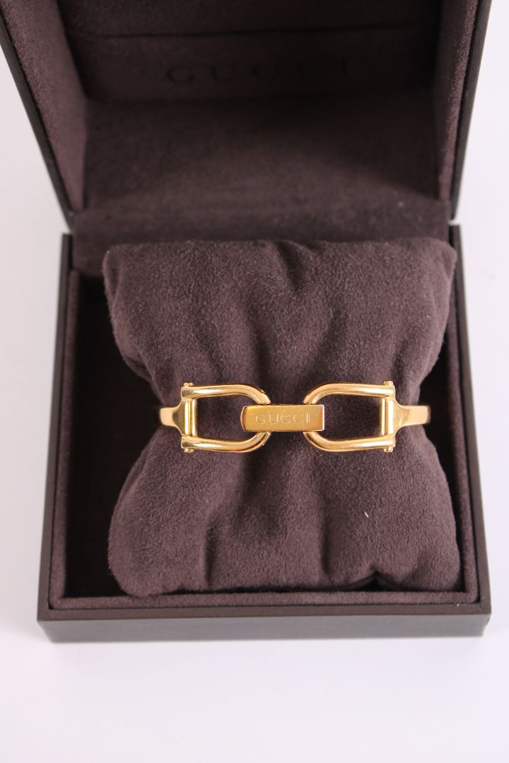 Gucci Mother Of Pearl Face Watch Yellow Gold Tone