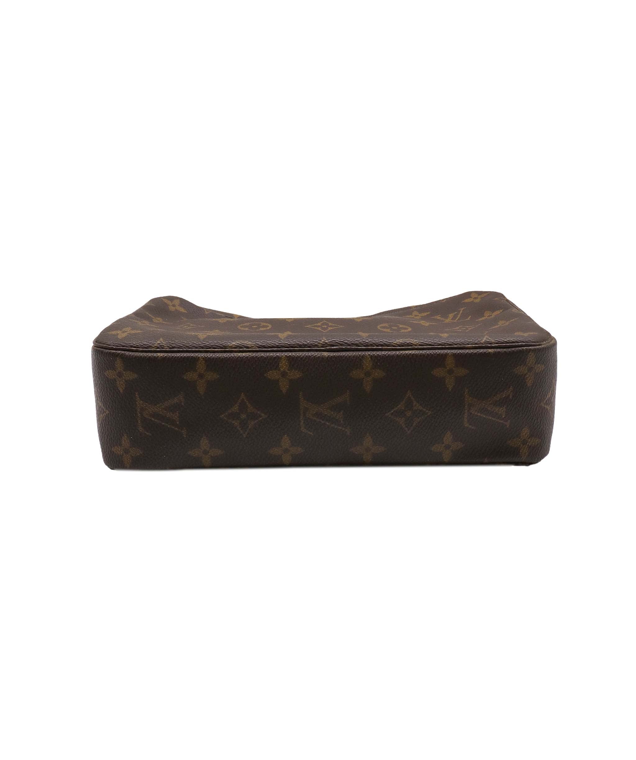 LOUIS VUITTON Monogram Trousse Toilette 23 Clutch Bag M47524 LV Auth 71151 DXBV0046