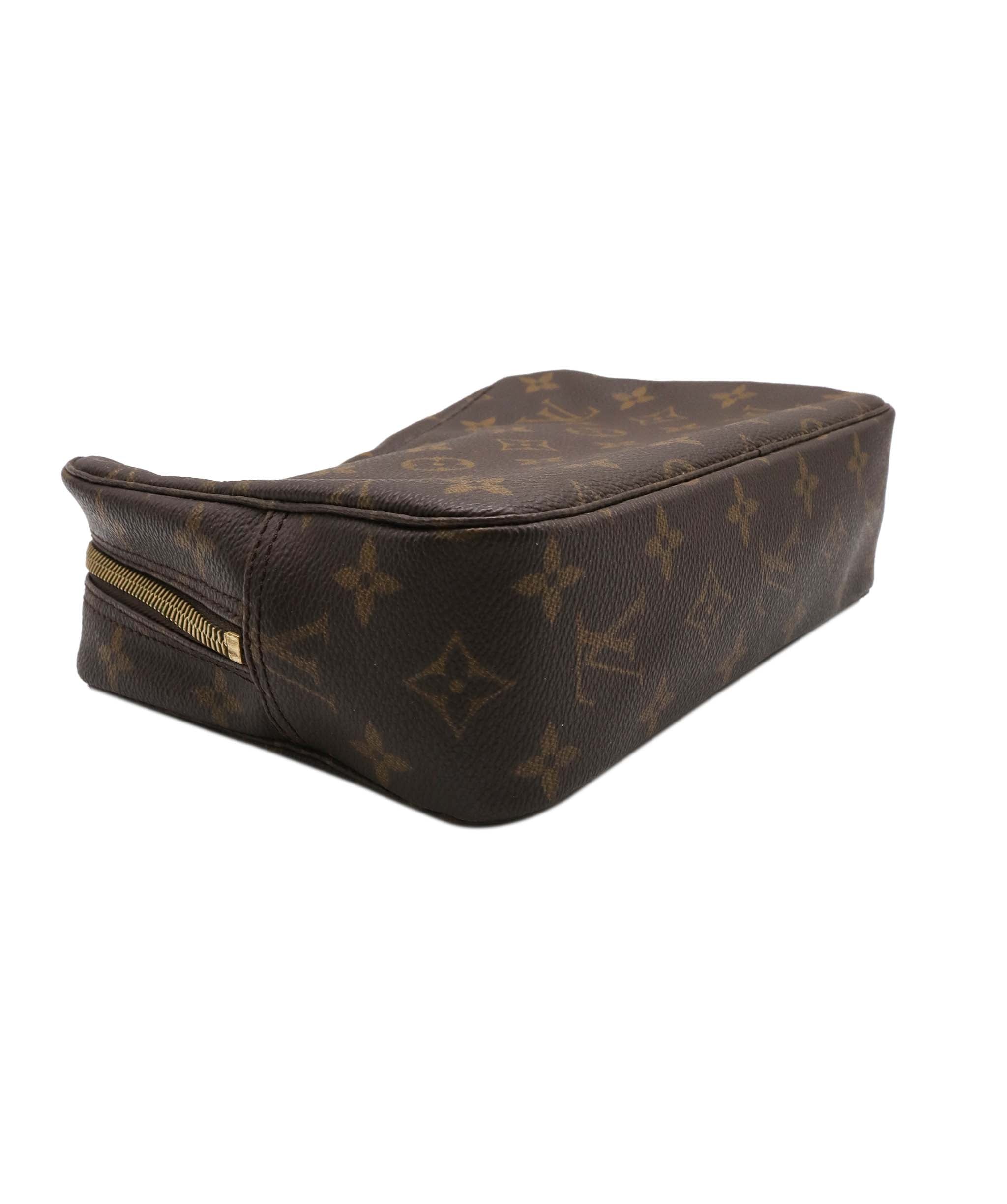 LOUIS VUITTON Monogram Trousse Toilette 23 Clutch Bag M47524 LV Auth 71151 DXBV0046