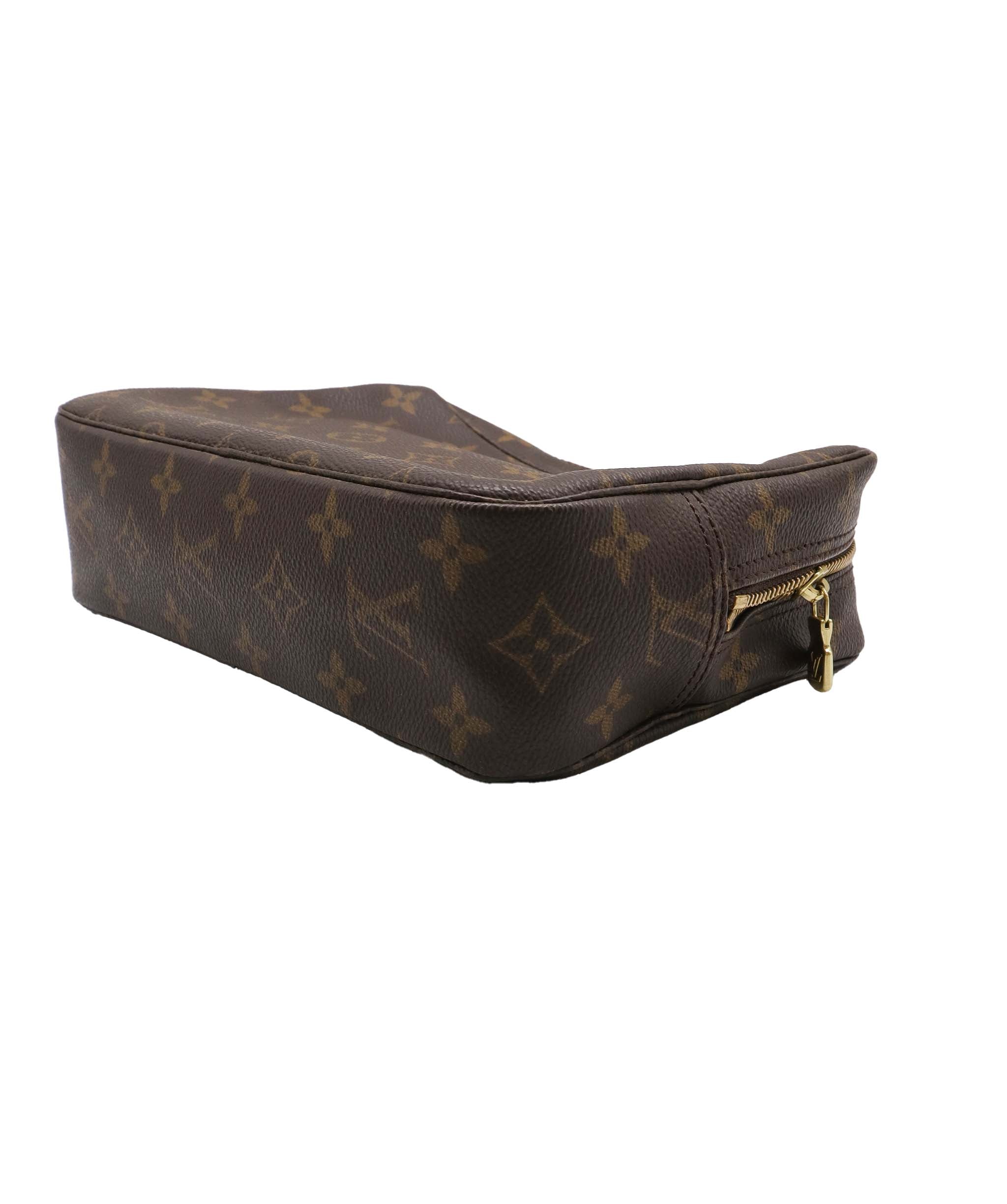 LOUIS VUITTON Monogram Trousse Toilette 23 Clutch Bag M47524 LV Auth 71151 DXBV0046