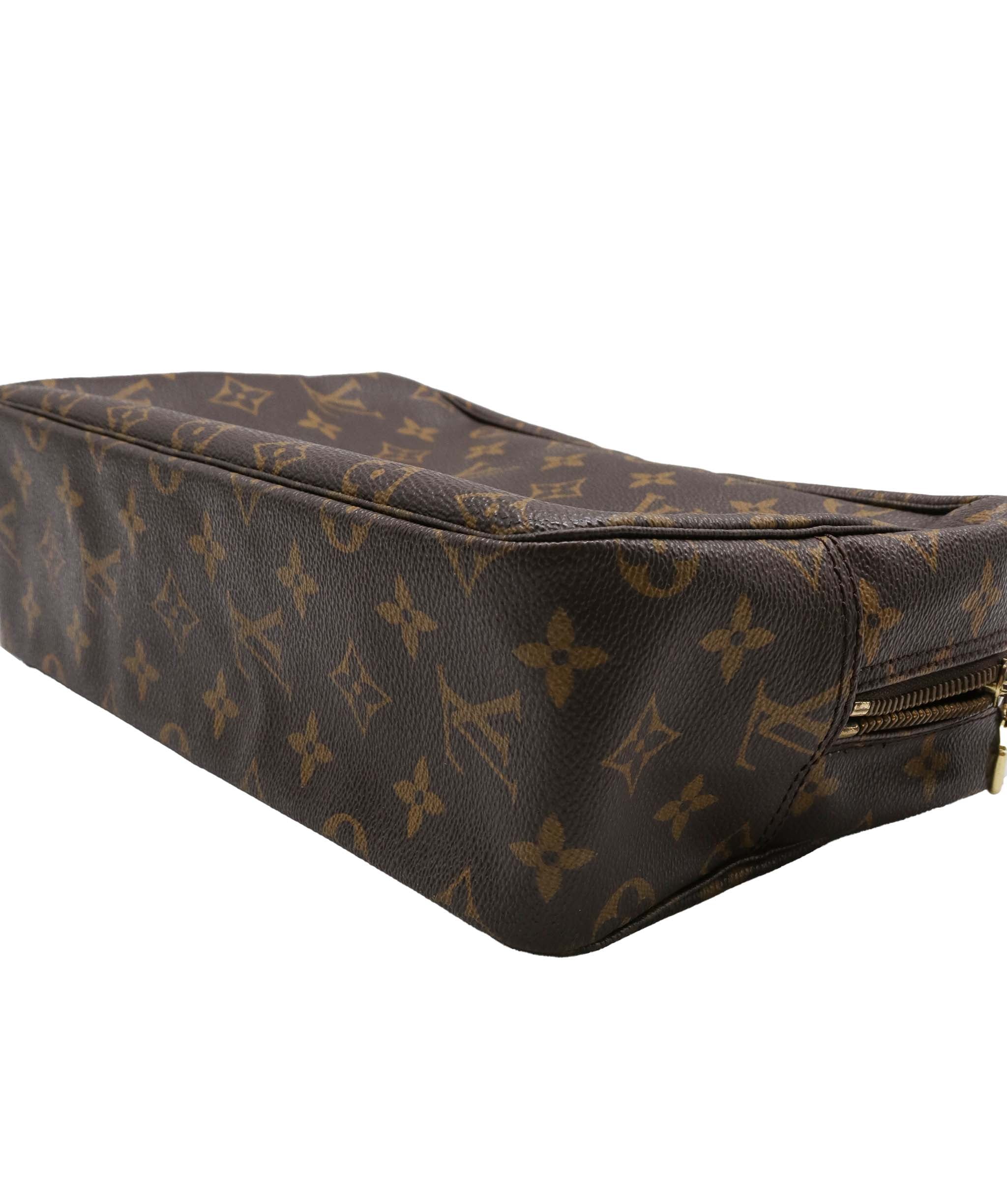 LOUIS VUITTON Monogram Trousse Toilette 28 Clutch Bag M47522 LV Auth 78632 DXBV0050