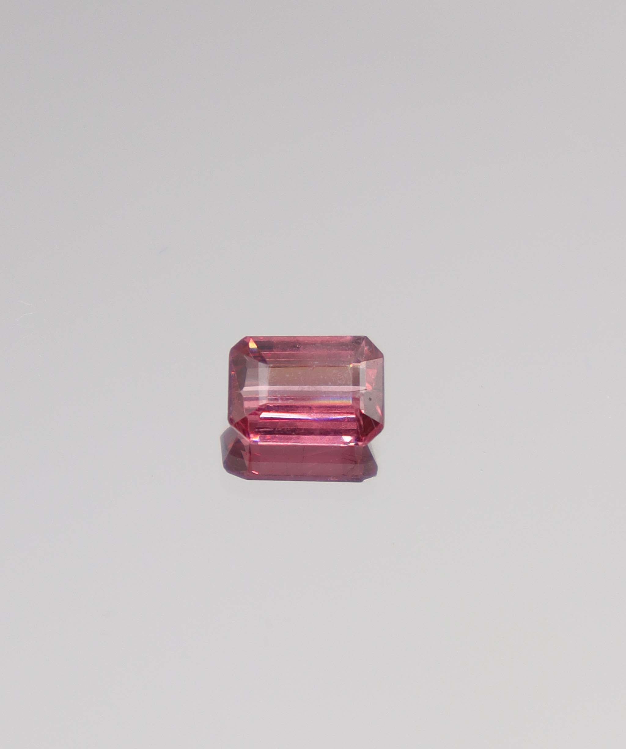 1.25ct Malaia Garnet Emerald cut DXBCS3470