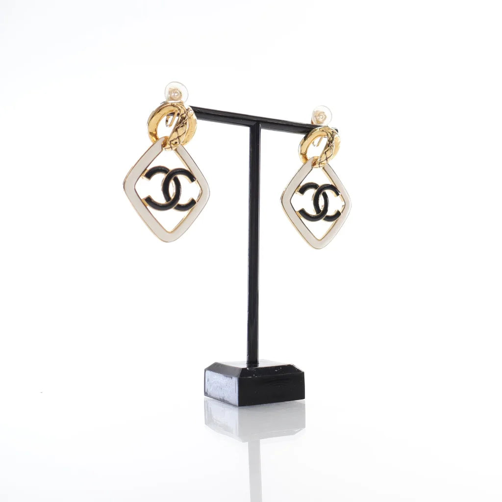 Chanel 22S Diamond Clip On Earrings GHW L-BZ0C45