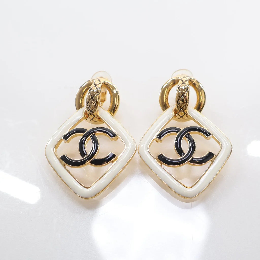 Chanel 22S Diamond Clip On Earrings GHW L-BZ0C45