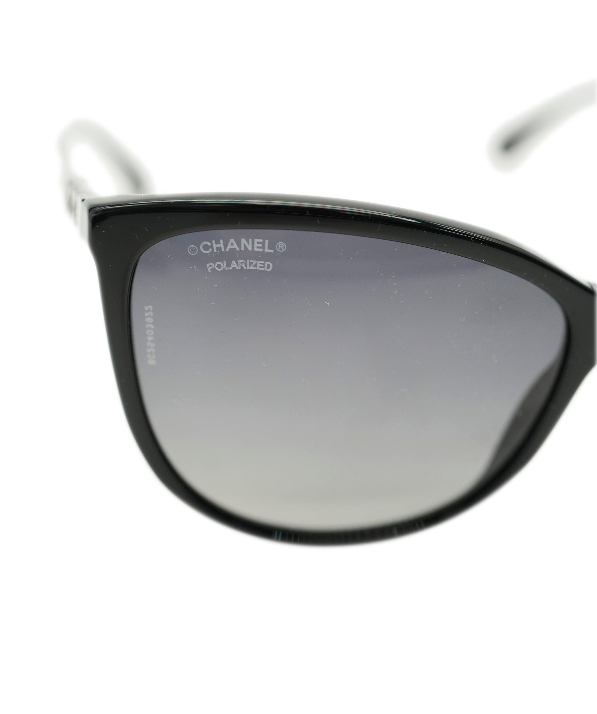 Chanel Black Sunglasses With Quilted Frame Detail ALC1715