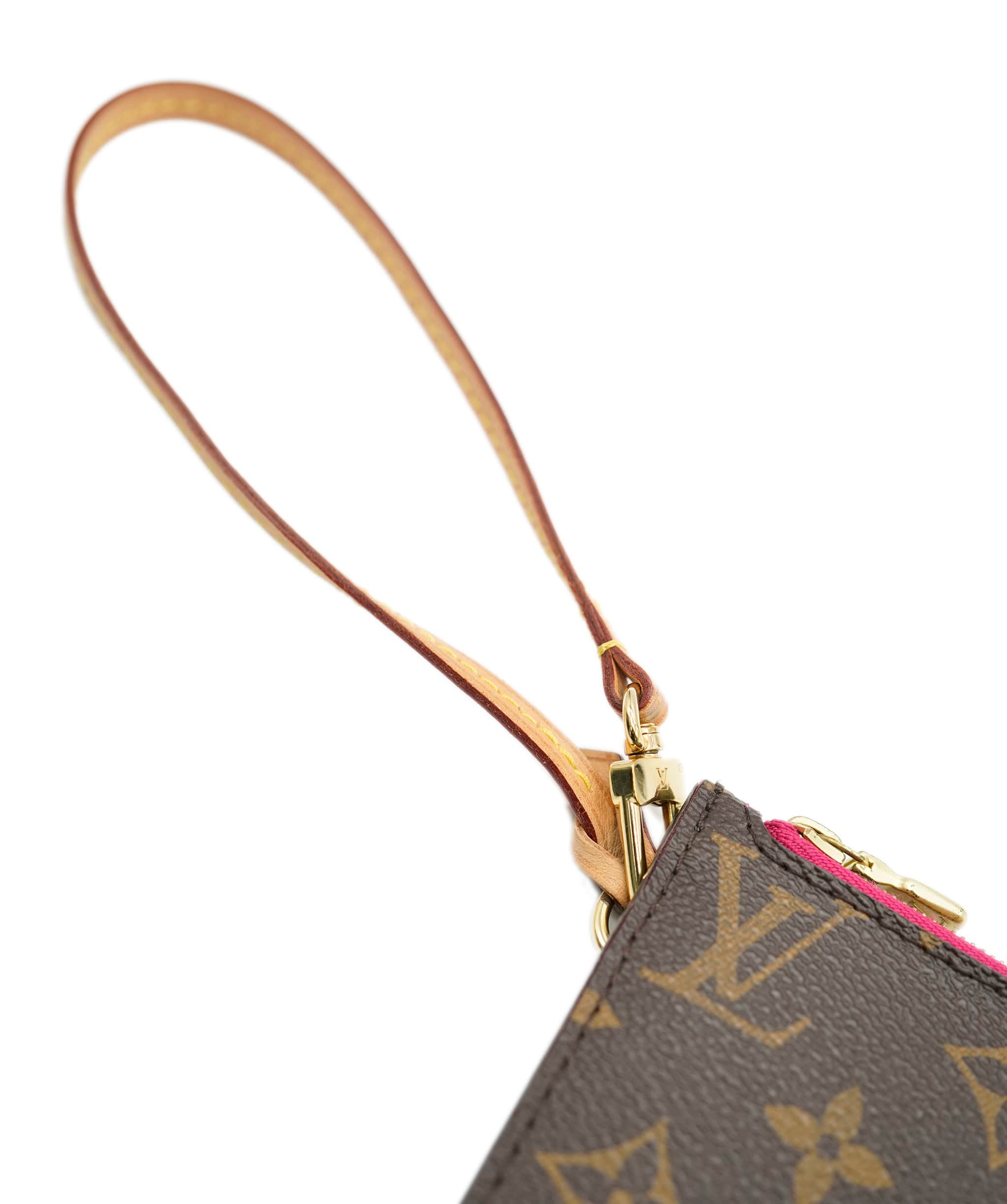 Louis Vuitton Louis Vuitton Monogram Pouch / Wristlet  PXL1441