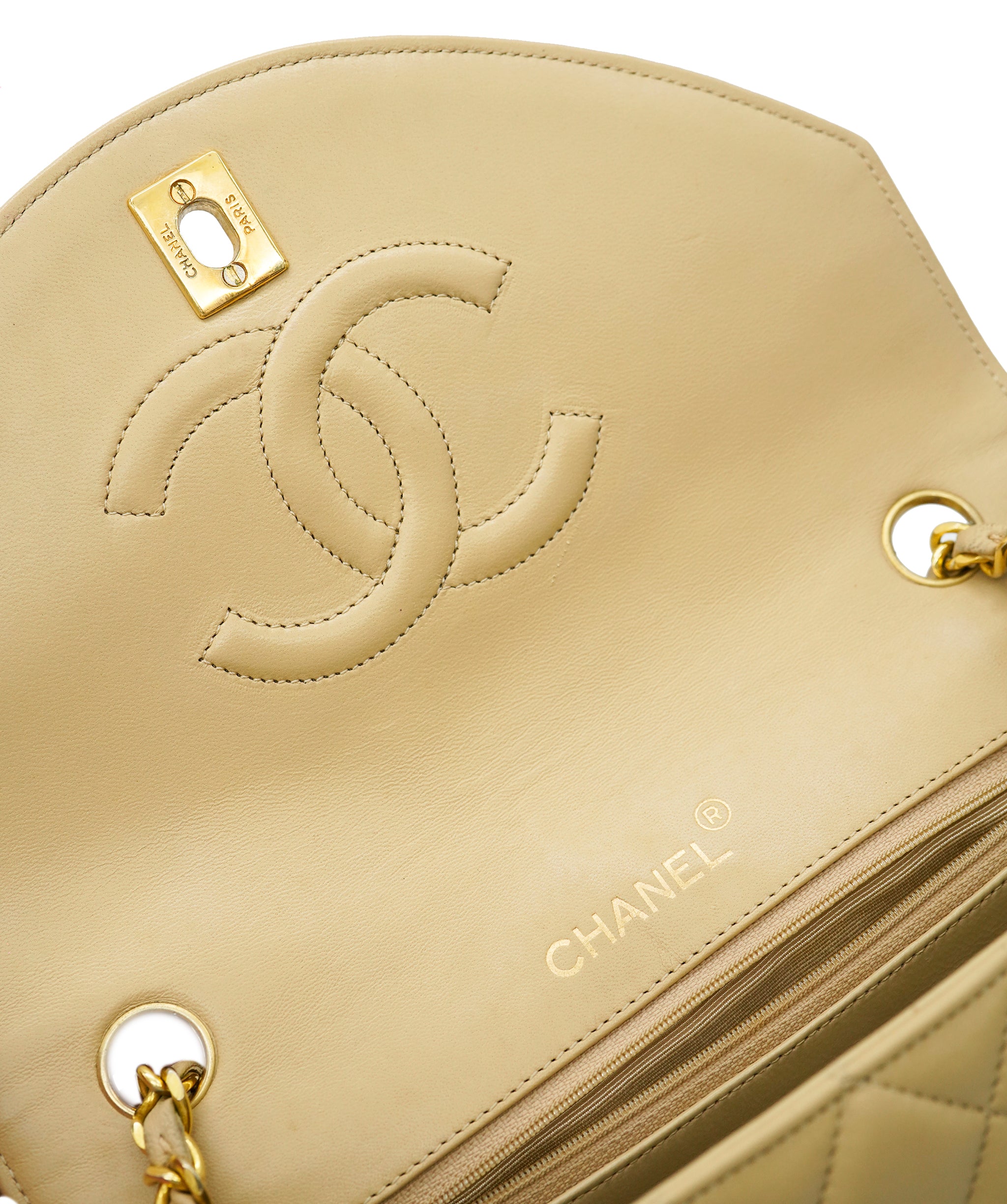 CHANEL VINTAGE HALF MOON CHAIN SHOULDER BAG BEIGE LAMB SKIN 90244708 DBXS0657