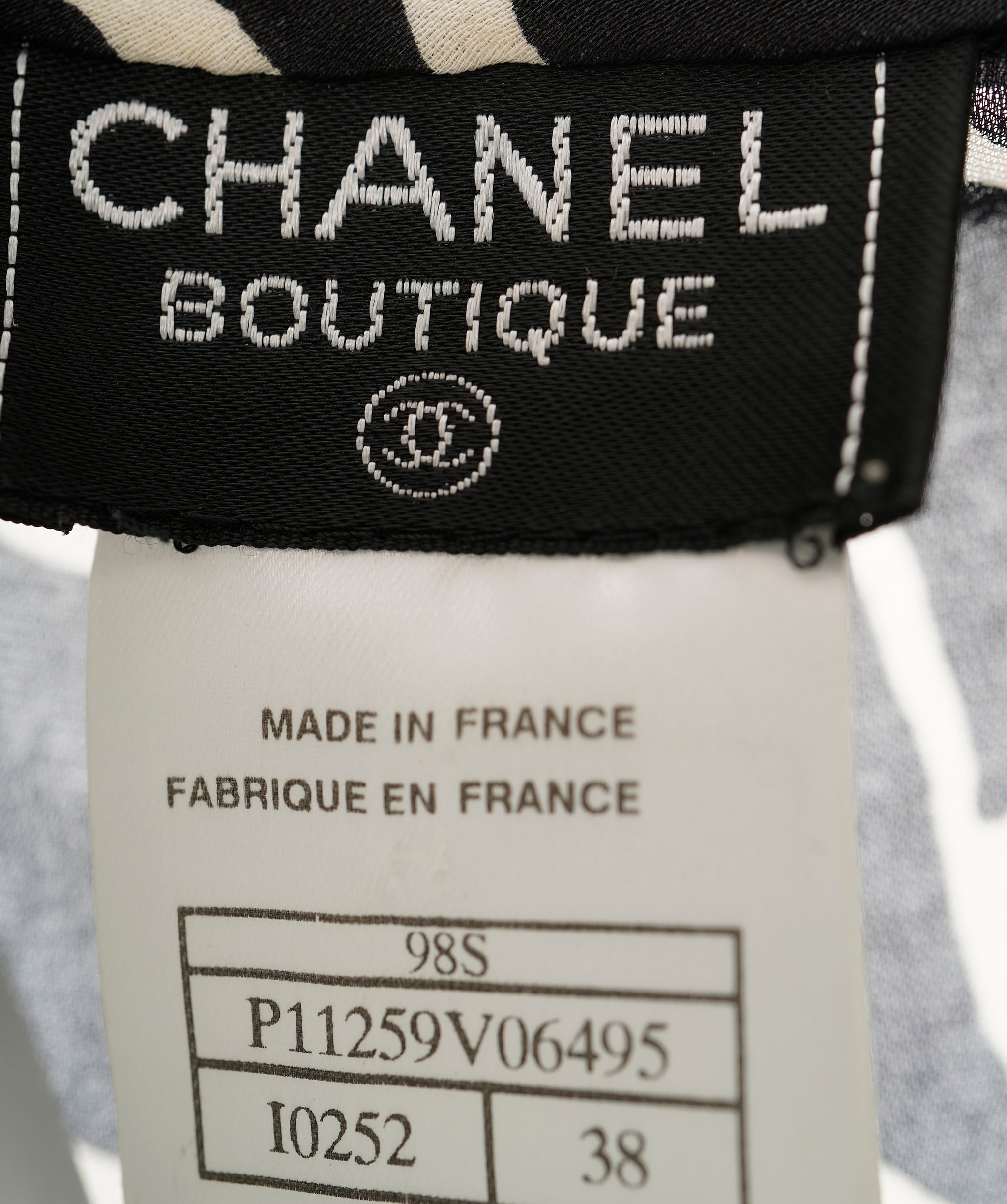 Chanel 98P Silk Top Sleeveless Black White ASL10851