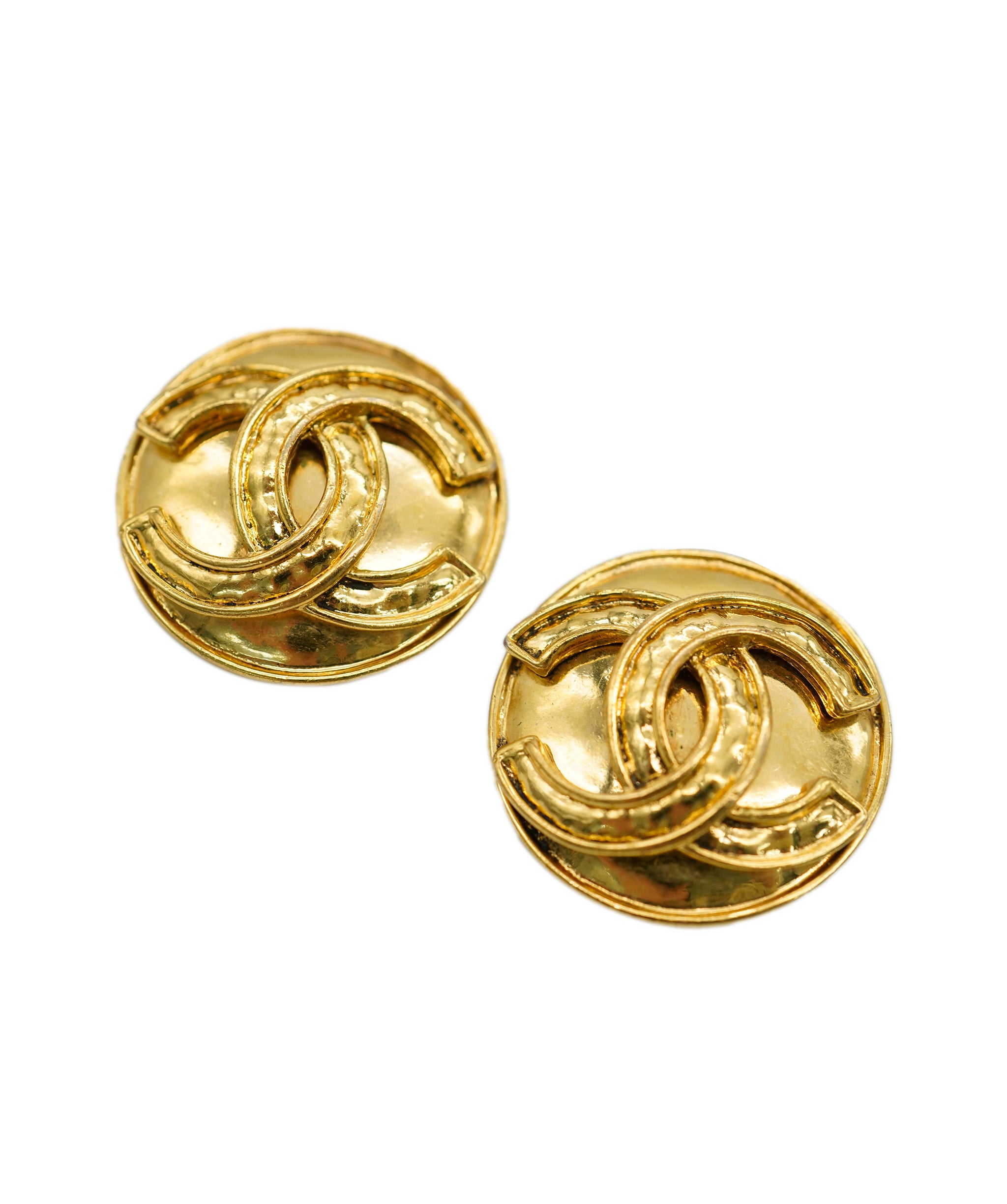 Chanel vintage gold CC clips on earrings AJL0200