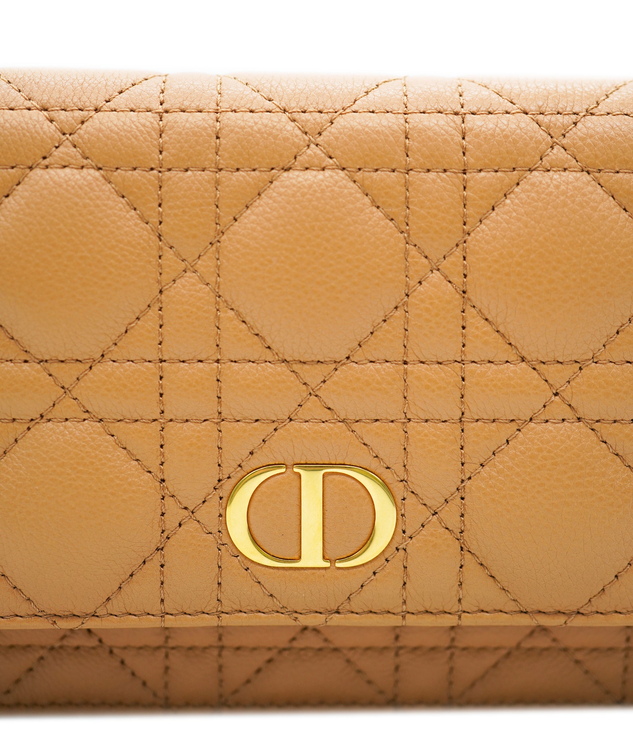 Dior chained beige lambskin pouch  AVC2136