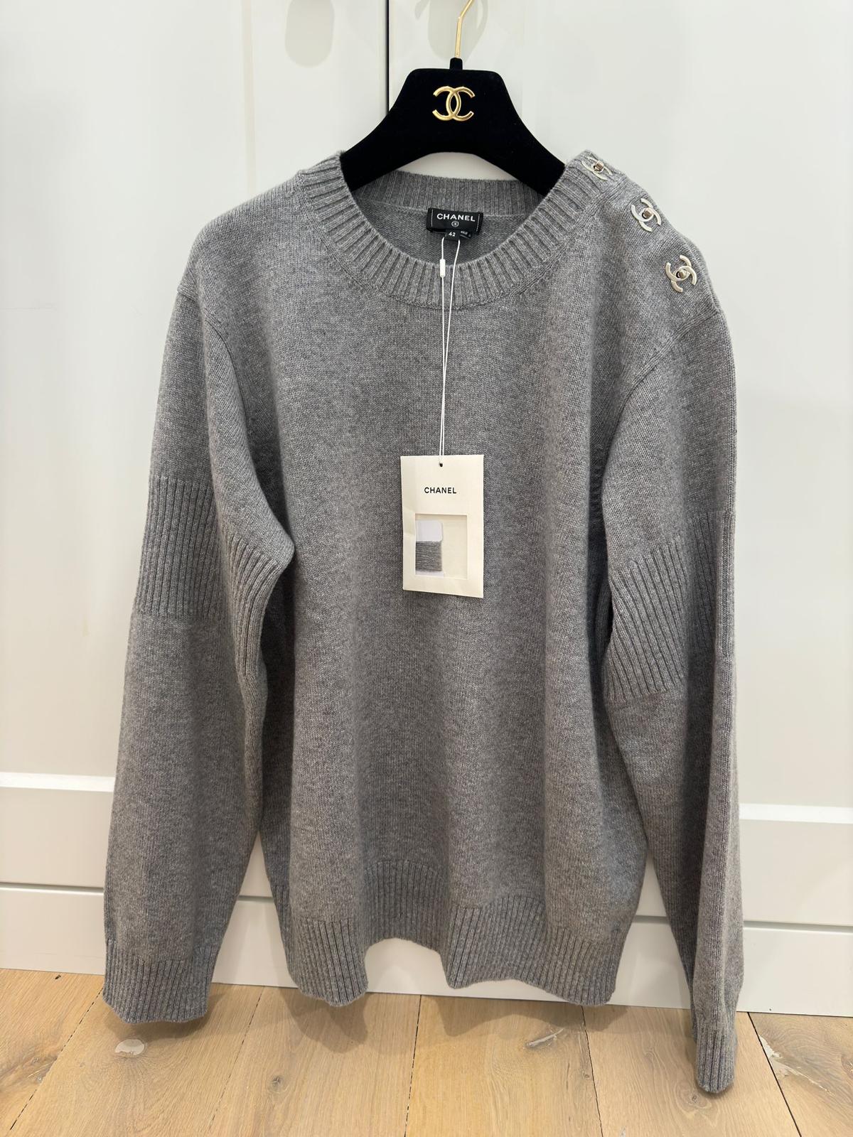 Chanel Grey Cashmere Top with CC Turnlock PHW ASC5362