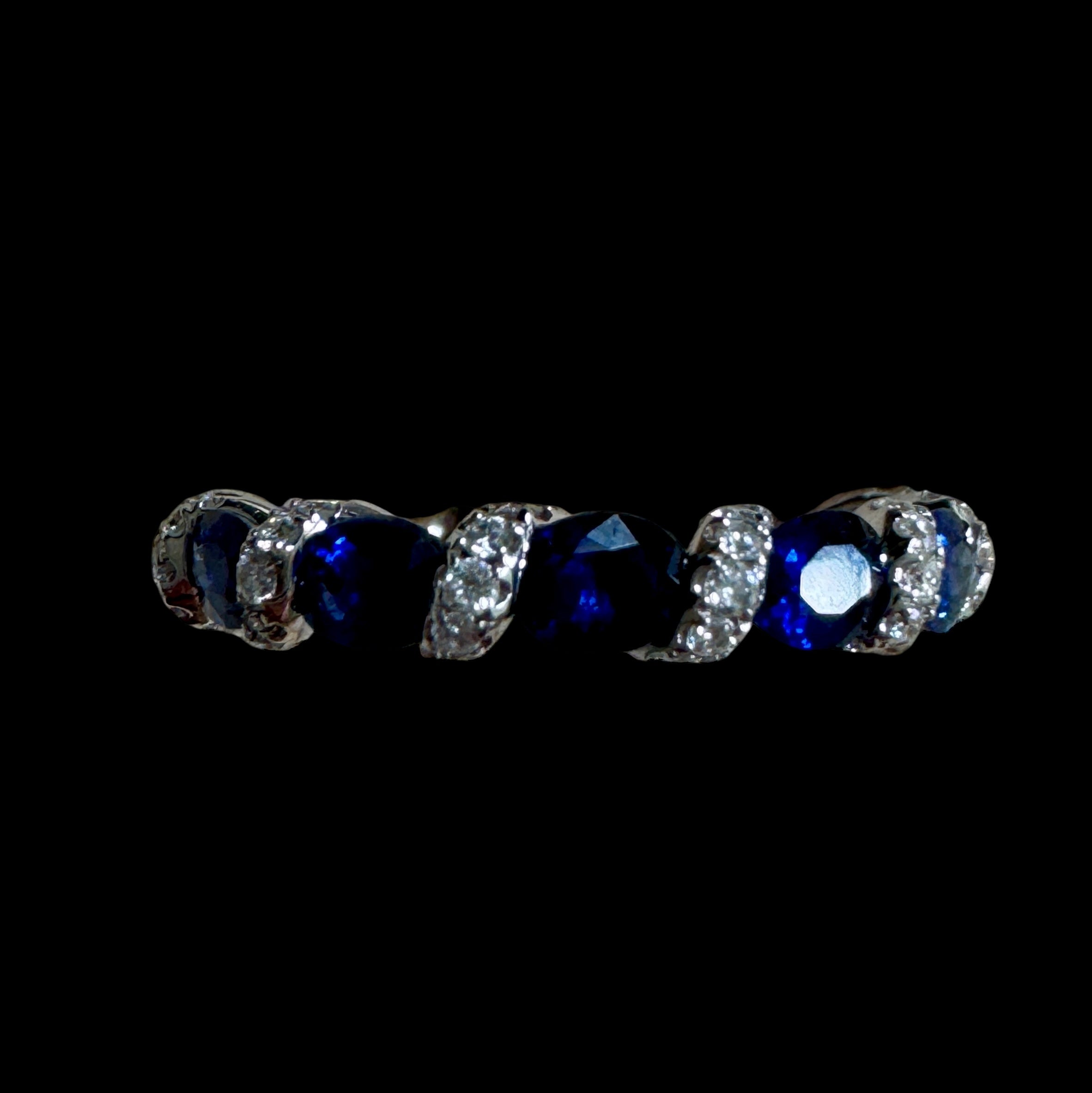 2.96ct Sapphire and Brilliant Cut Diamond All Round Ring set in 18K White Gold